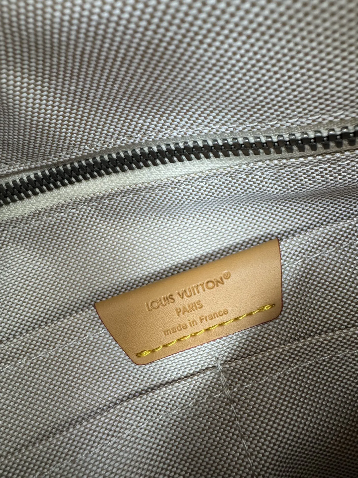 LV 牛仔老花雙肩包