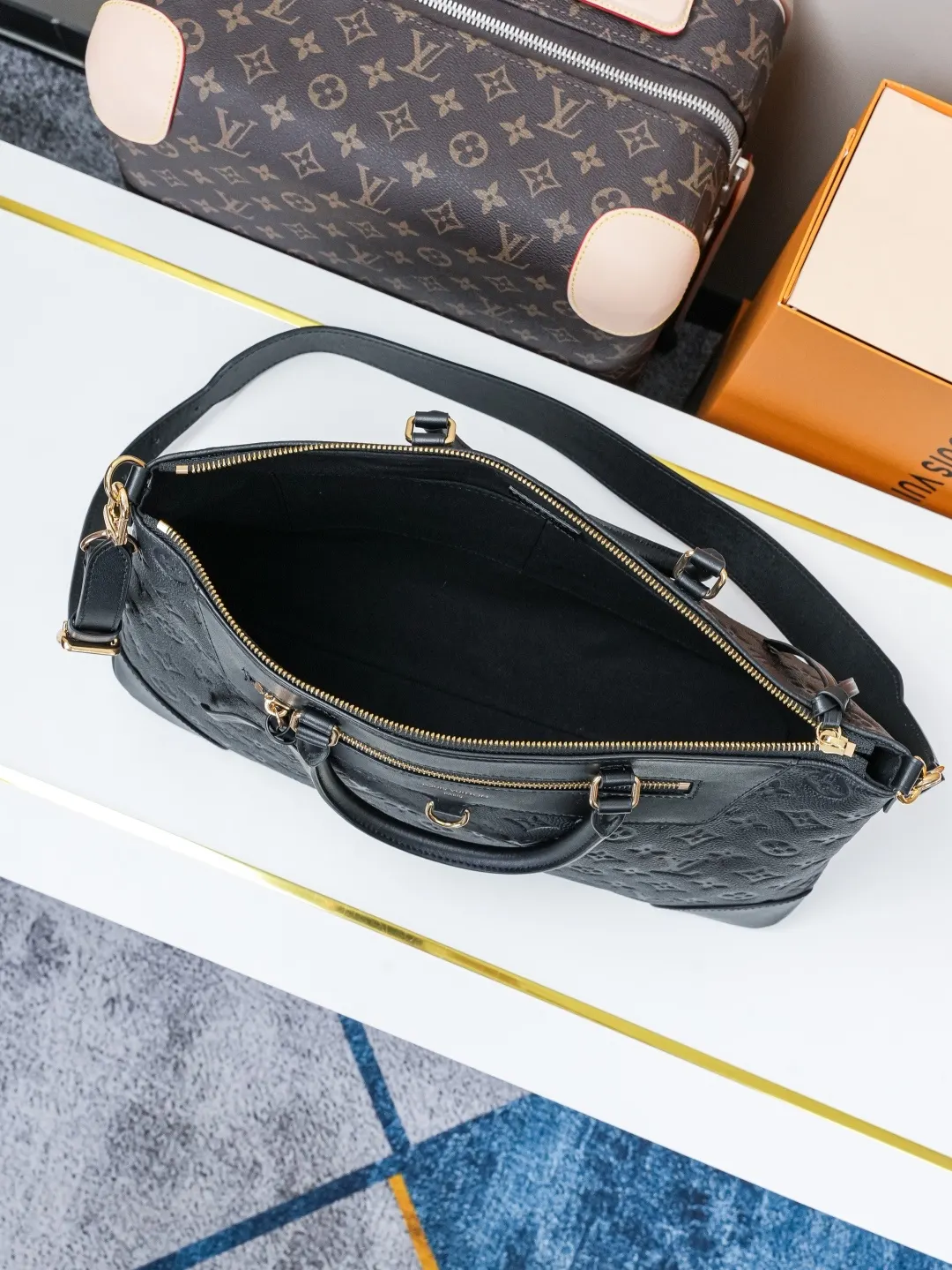 Gold Tote Bag Leather Image 9 Gold Tote Bag Leather Image 9