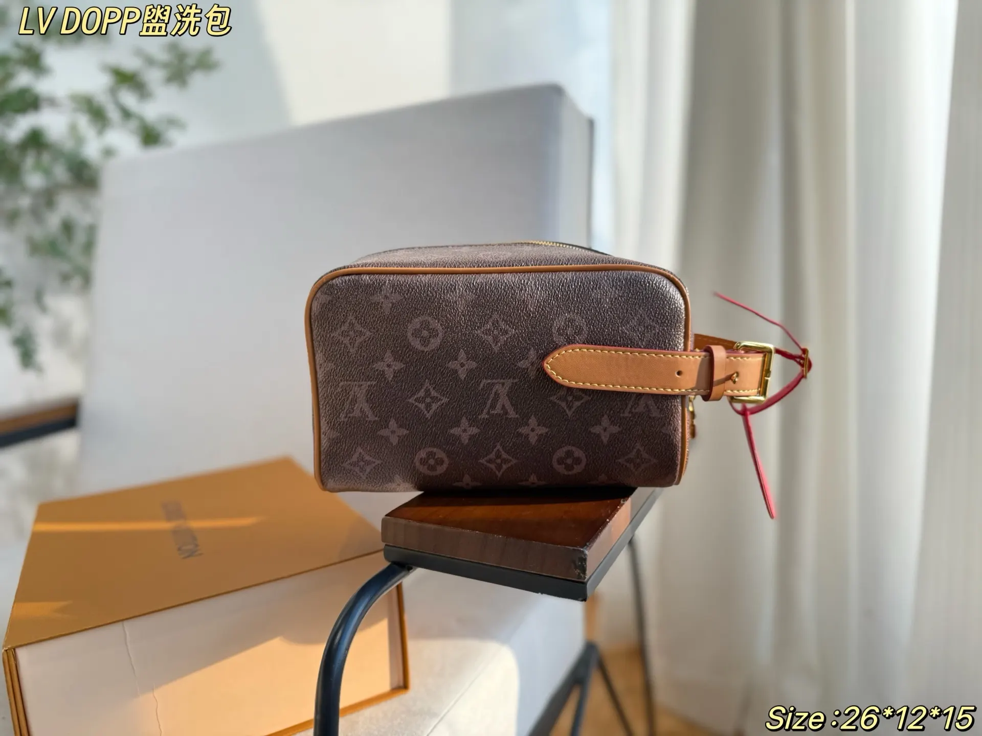 包 包洗漱包 又出一 收纳 同样也是容量惊人 化妆包 便携收纳款