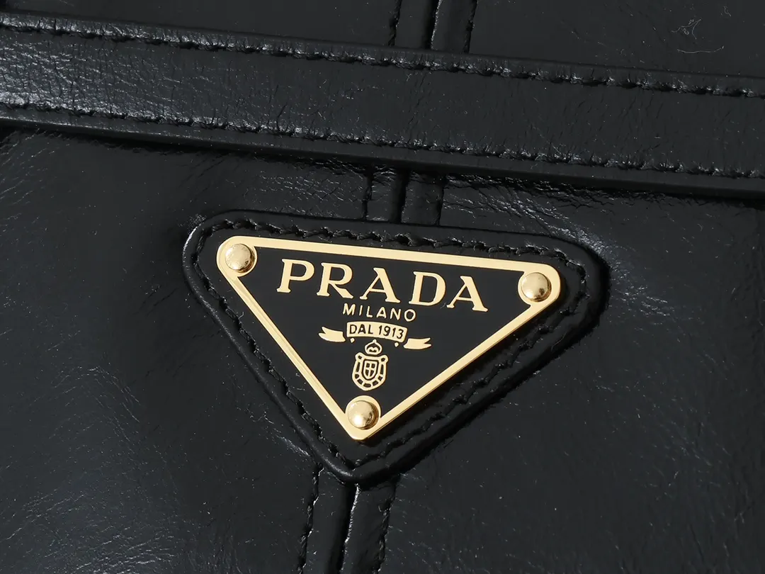 PRADA 1BA426 斜挎包 日常通勤款
