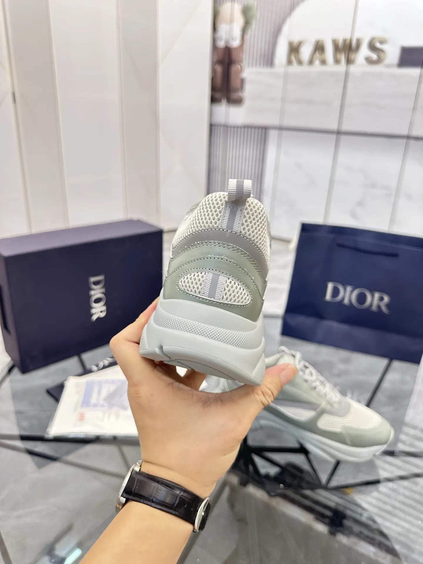 Dior B22 白色牛皮休闲鞋 舒适