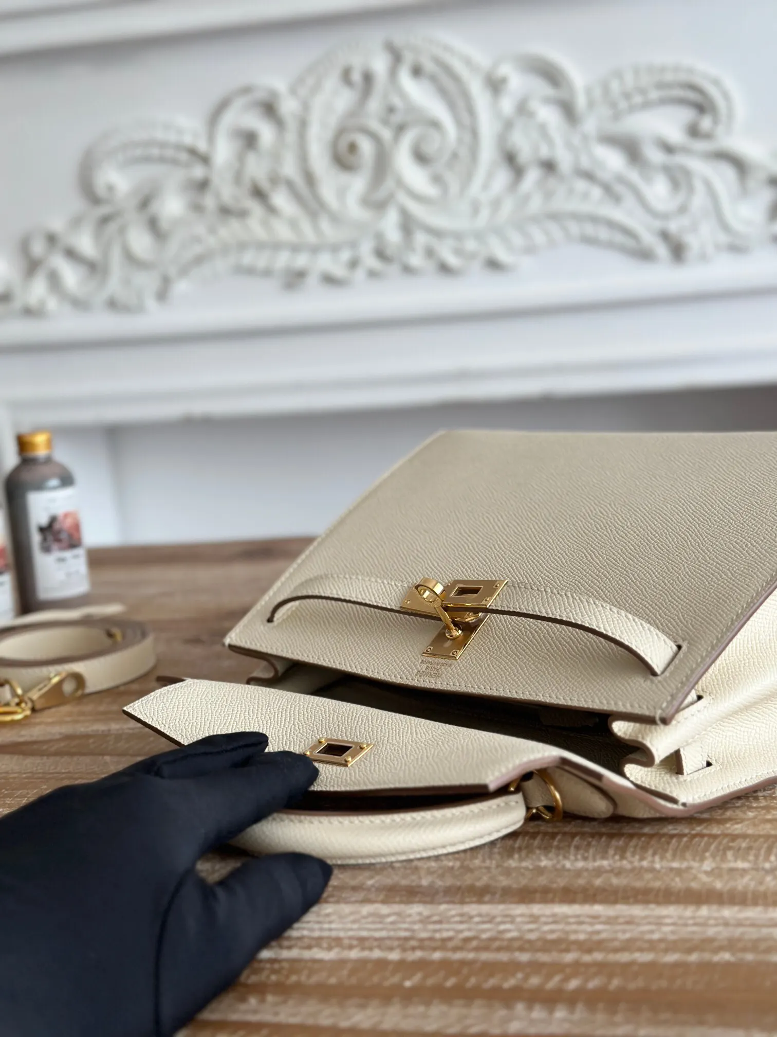 Hermès Kelly Top Handle Bag Classic Leather