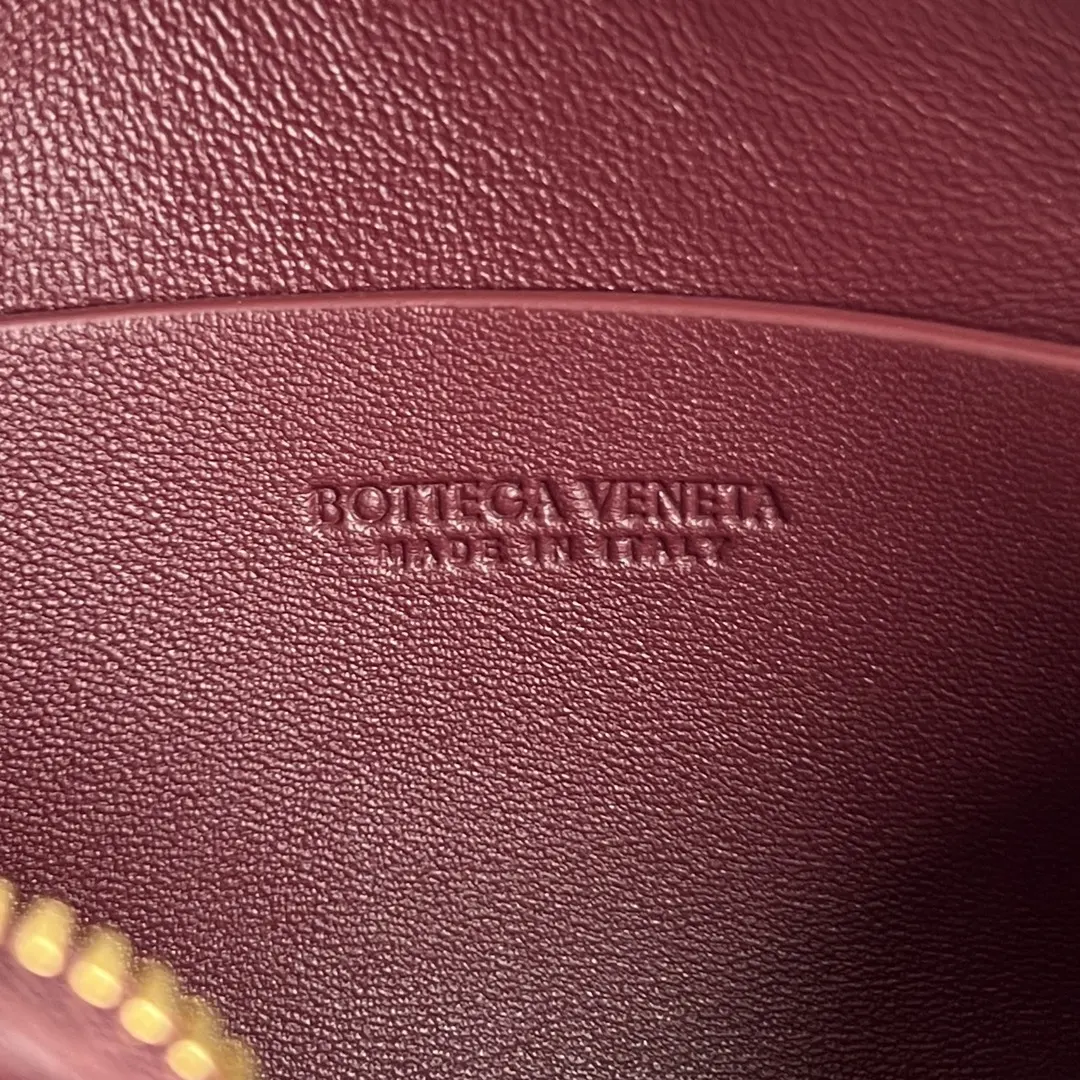 Bottega Veneta 腋下包 復古腋下背款(數字9) Bottega Veneta 腋下包 復古腋下背款(數字9)