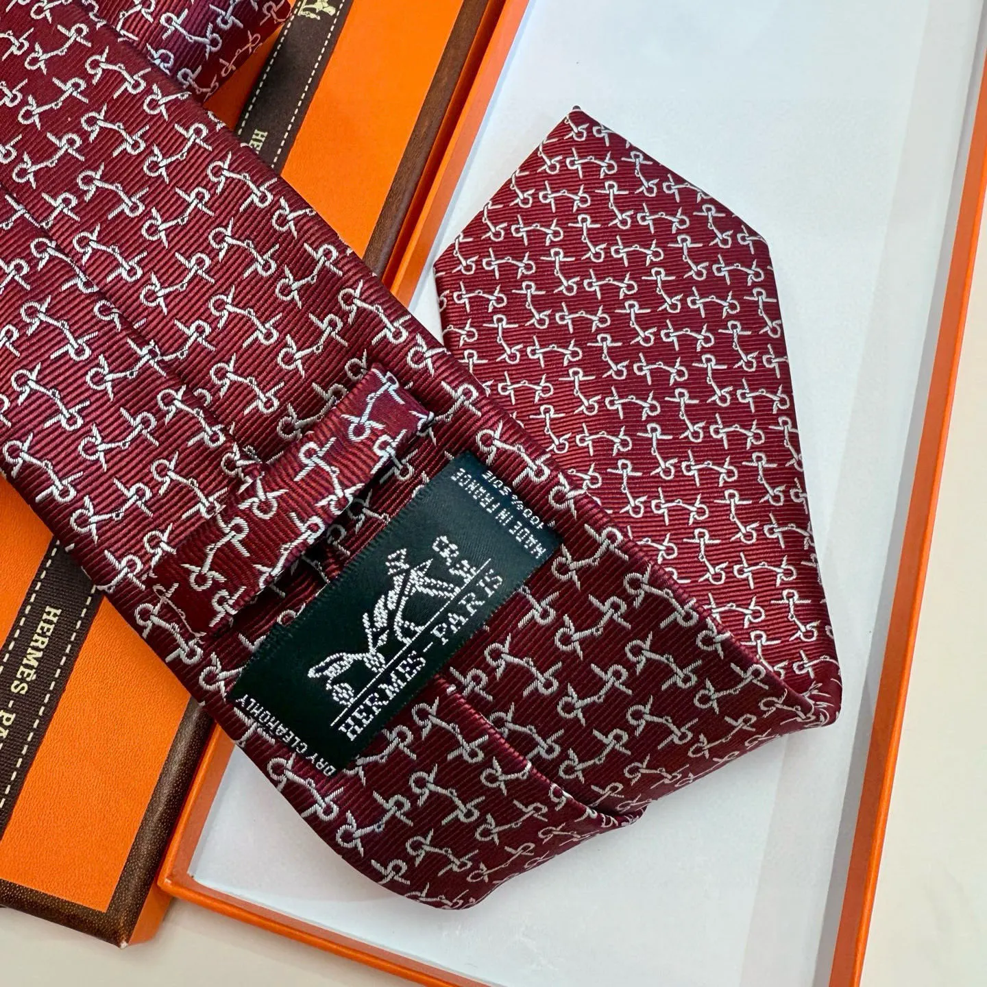 Hermès 领带 精致配饰