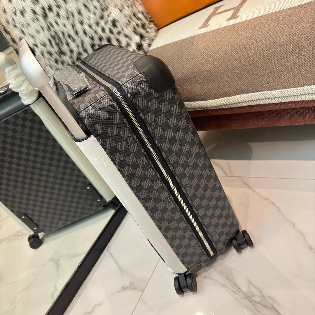 LV Horizon grey checkerboard, handbag Image 3 LV Horizon grey checkerboard, handbag Image 3