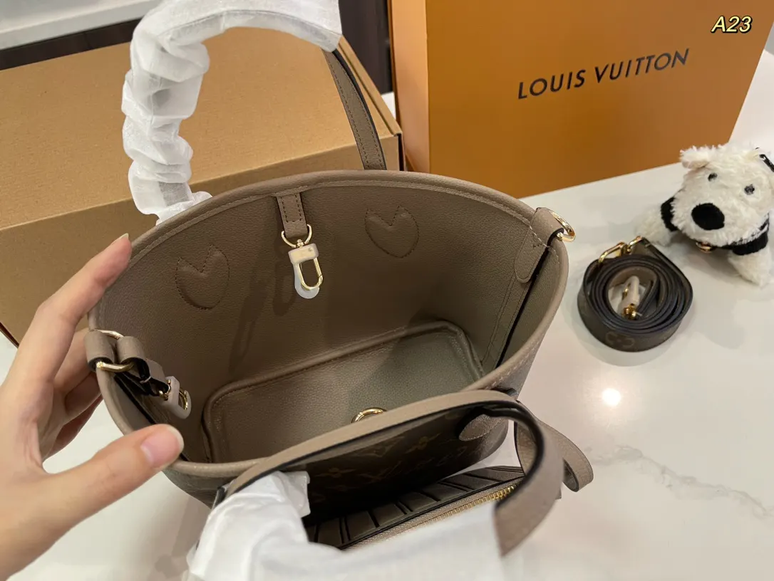 Louis Vuitton Monogram Bucket Bag Casual Leather