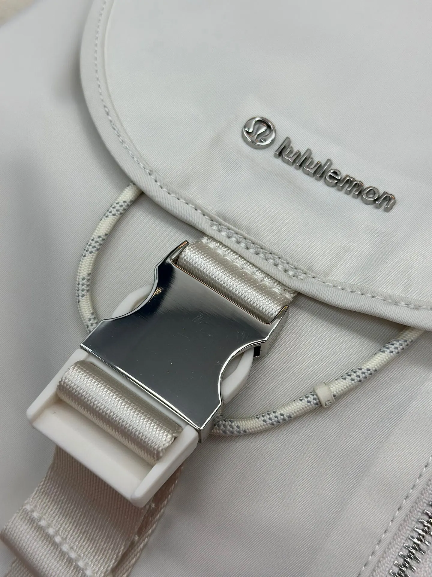 尼龍 本地 包邮 lululemon露露乐蒙 雙肩包 实用雙肩款
