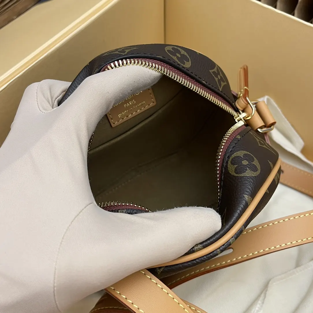 Louis Vuitton Fashion Item Travel Leather Image 9 Louis Vuitton Fashion Item Travel Leather Image 9