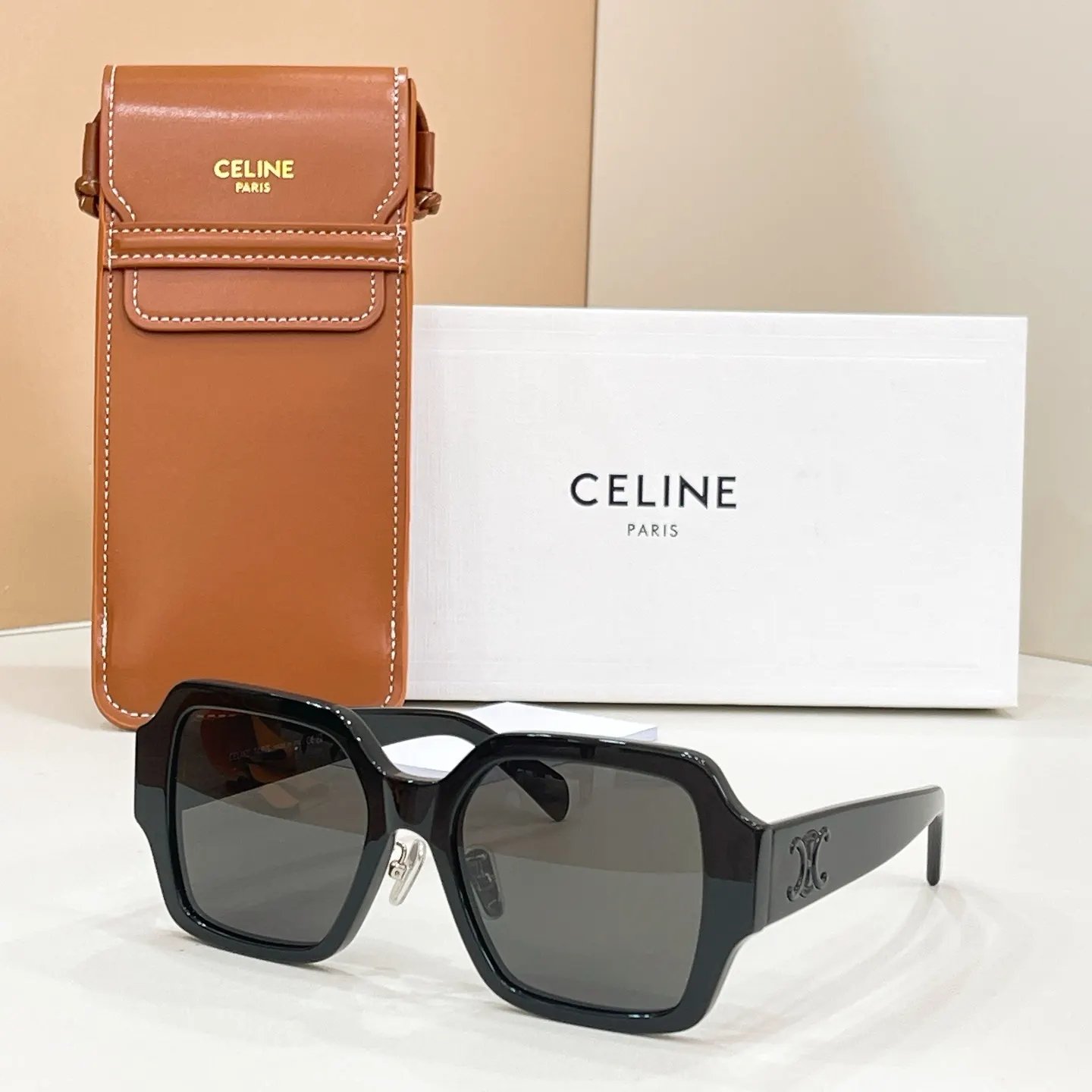 Celine 墨镜 时尚防晒款 款2