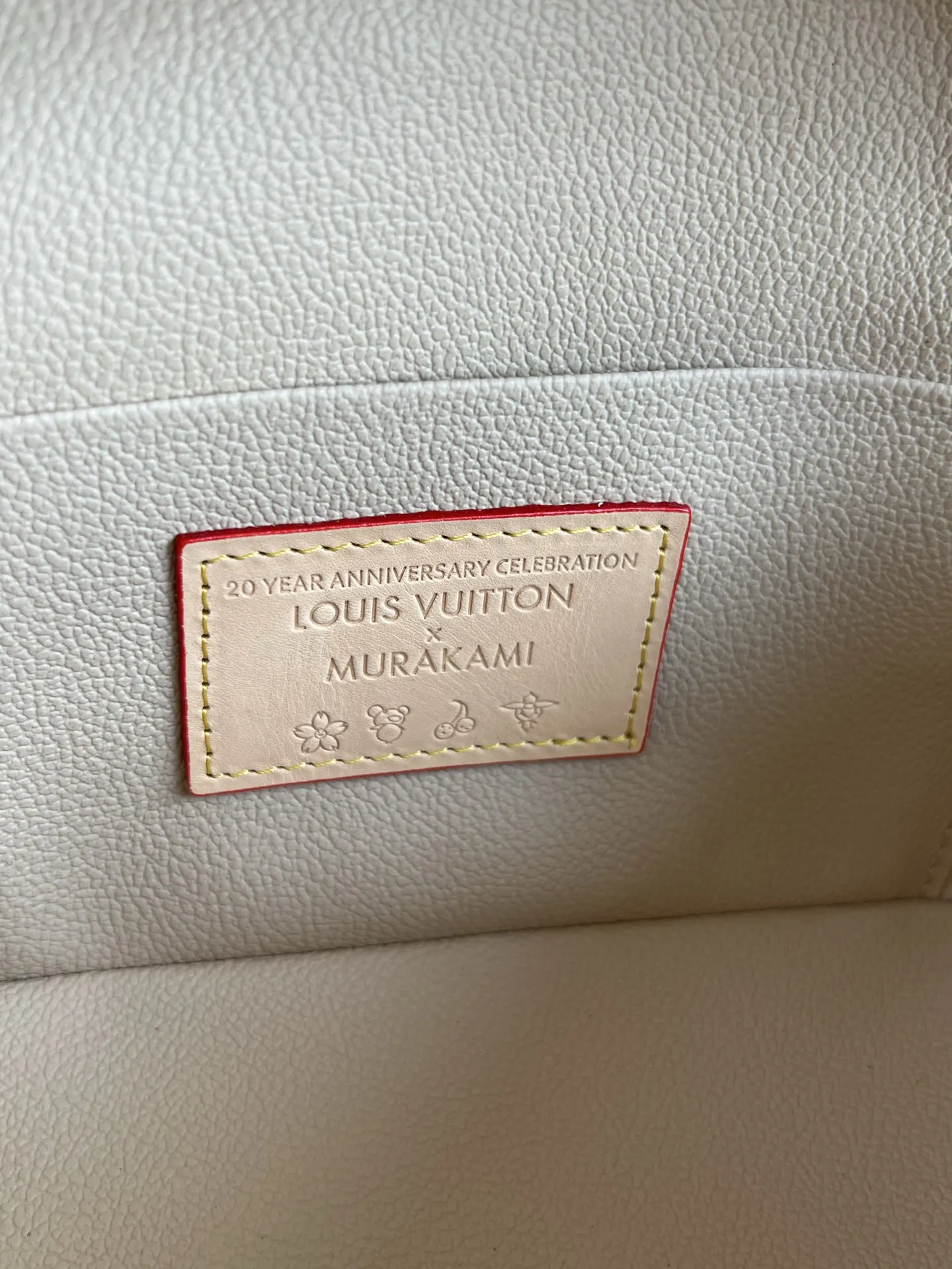 Louis Vuitton Cosmetic Pouch Canvas Image 9 Louis Vuitton Cosmetic Pouch Canvas Image 9