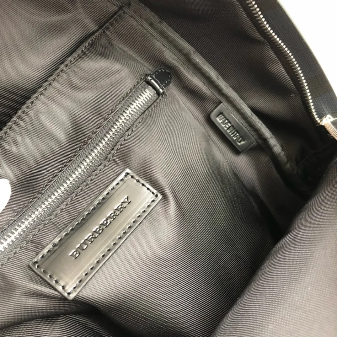 牛皮 本品轻松满足多样需求 是通勤造型的理想单品 双肩包 实用双肩款