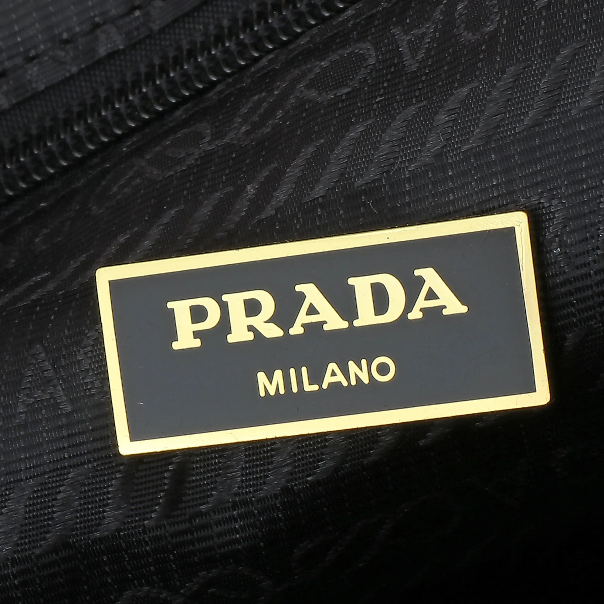 Prada Re-Nylon 金色 皮革 双肩包