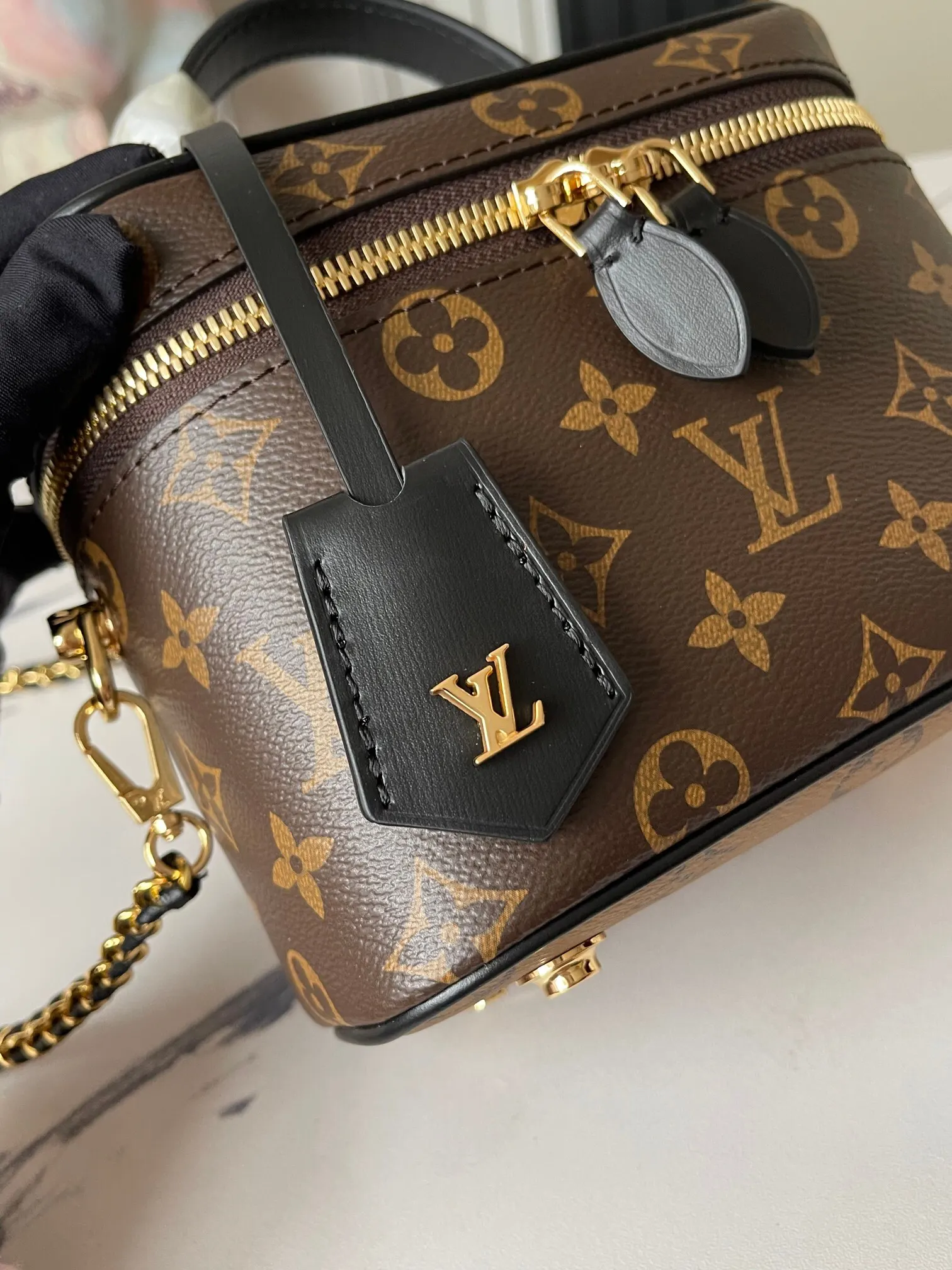 LV classic Monogram, chain bag, shoulder messenger model Image 7 LV classic Monogram, chain bag, shoulder messenger model Image 7