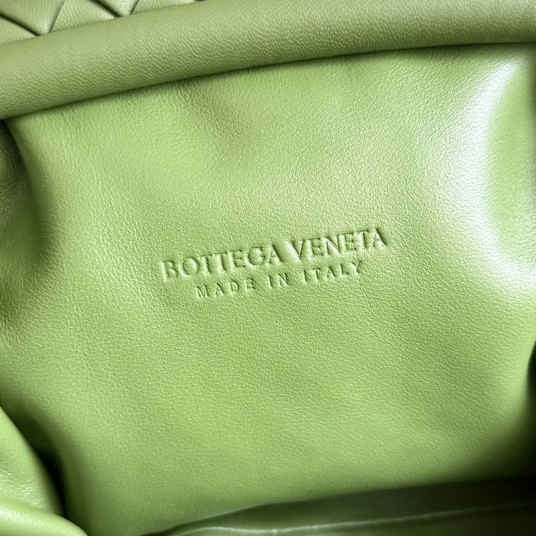Bottega Veneta 手拿包 精致手拿款(數字9) Bottega Veneta 手拿包 精致手拿款(數字9)