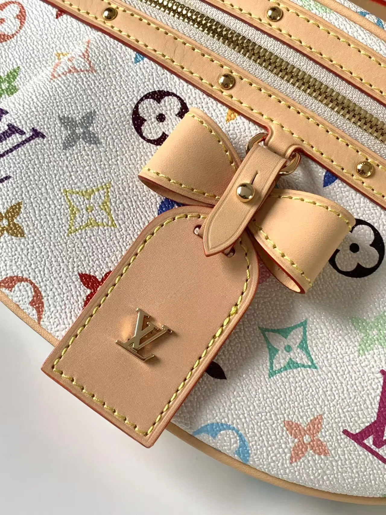 LV 牛皮 收纳包 旅行收纳款