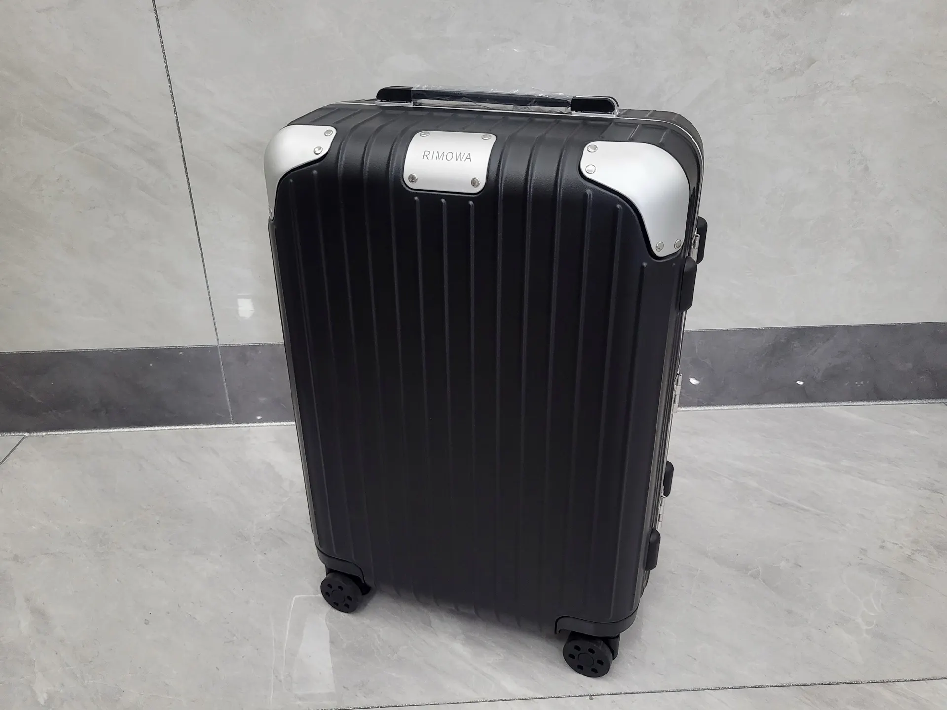 黑色 行李箱 旅行拉杆款 轻便出行款