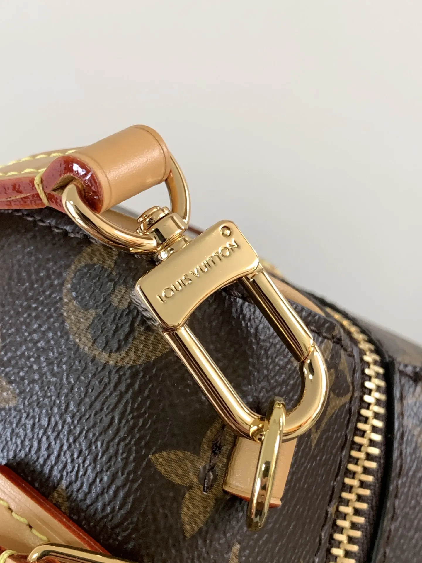 Chain Bag Leather Image 9 Chain Bag Leather Image 9
