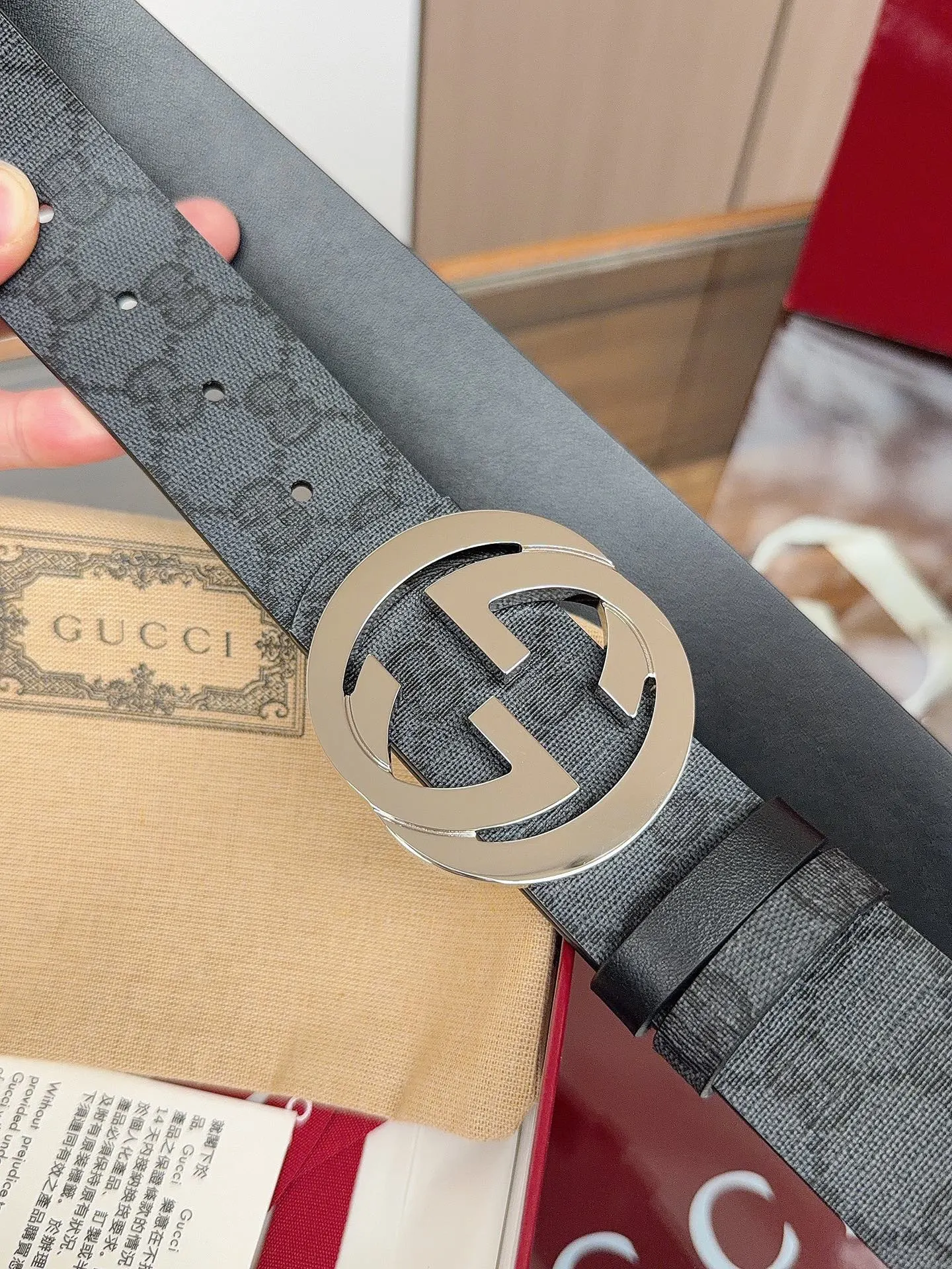 Gucci Double G Buckle Cowhide Belt Image 4 Gucci Double G Buckle Cowhide Belt Image 4