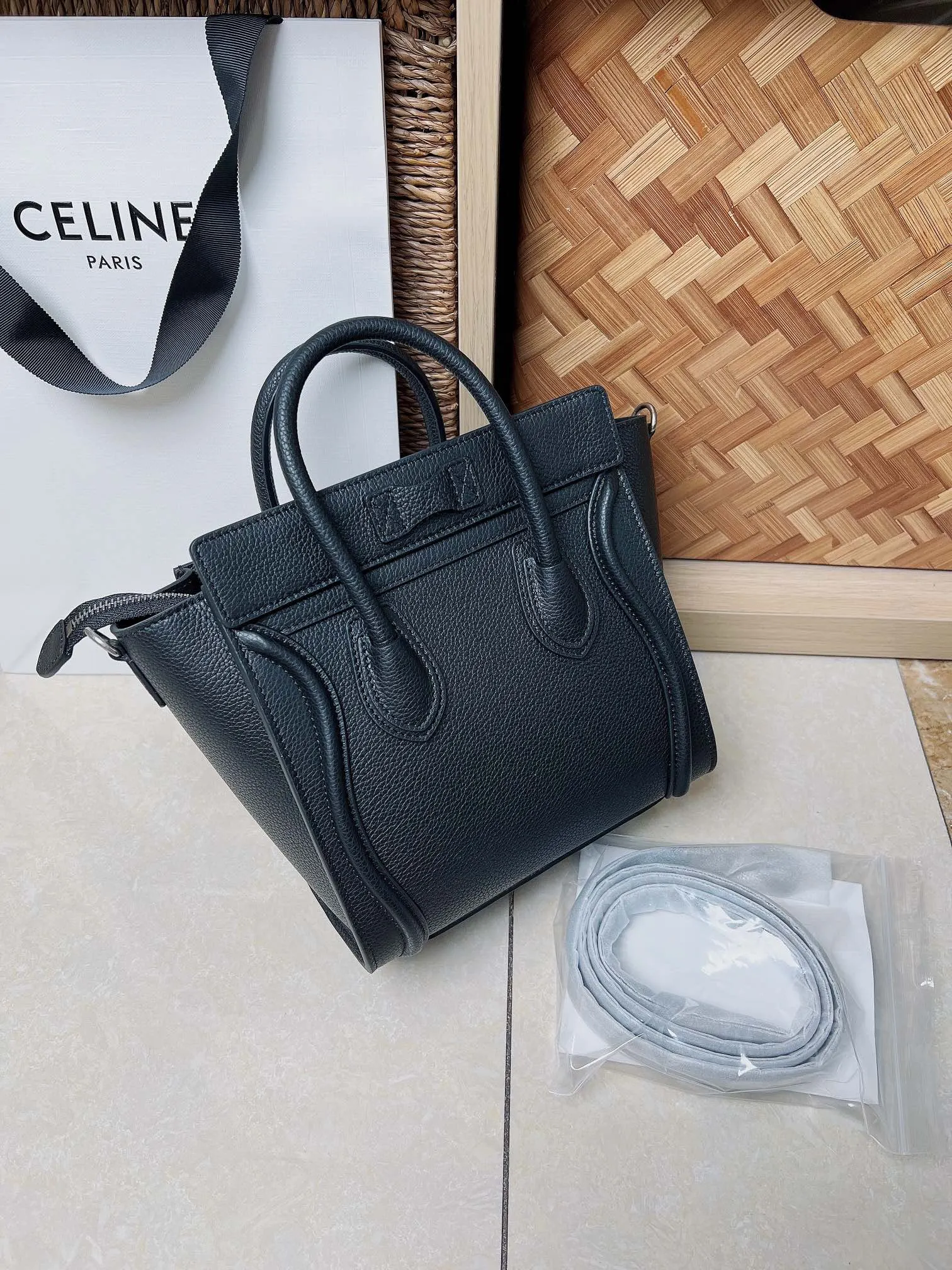 Crossbody Bag Lightweight Leather