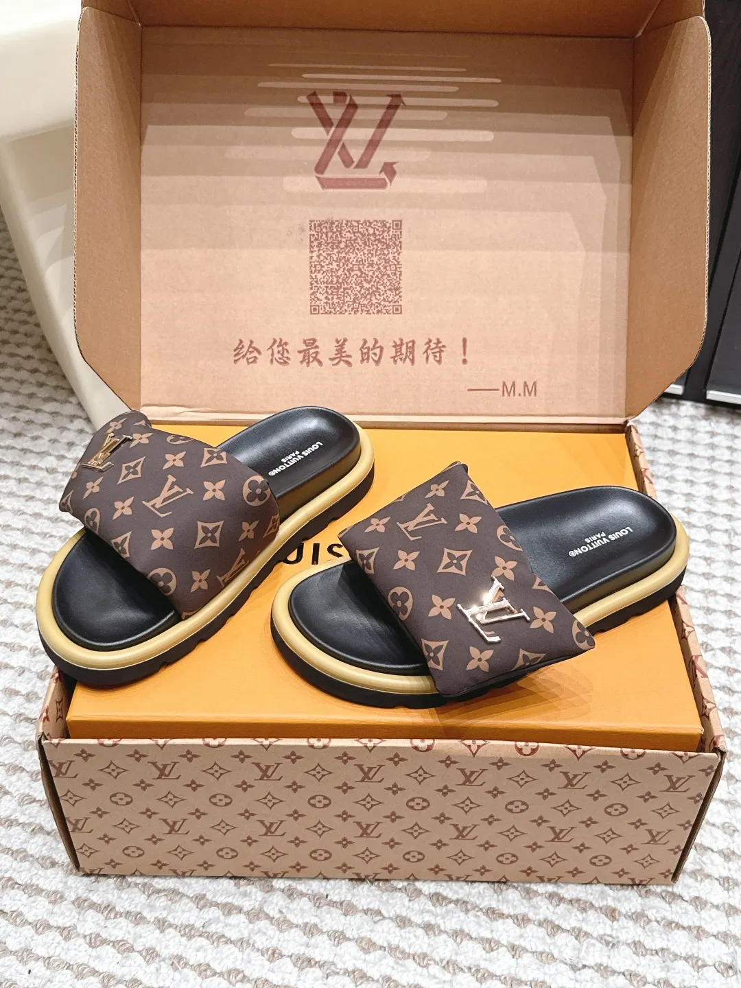 精選 拖鞋 轻便舒適款(數字3) 精選 拖鞋 轻便舒適款(數字3)
