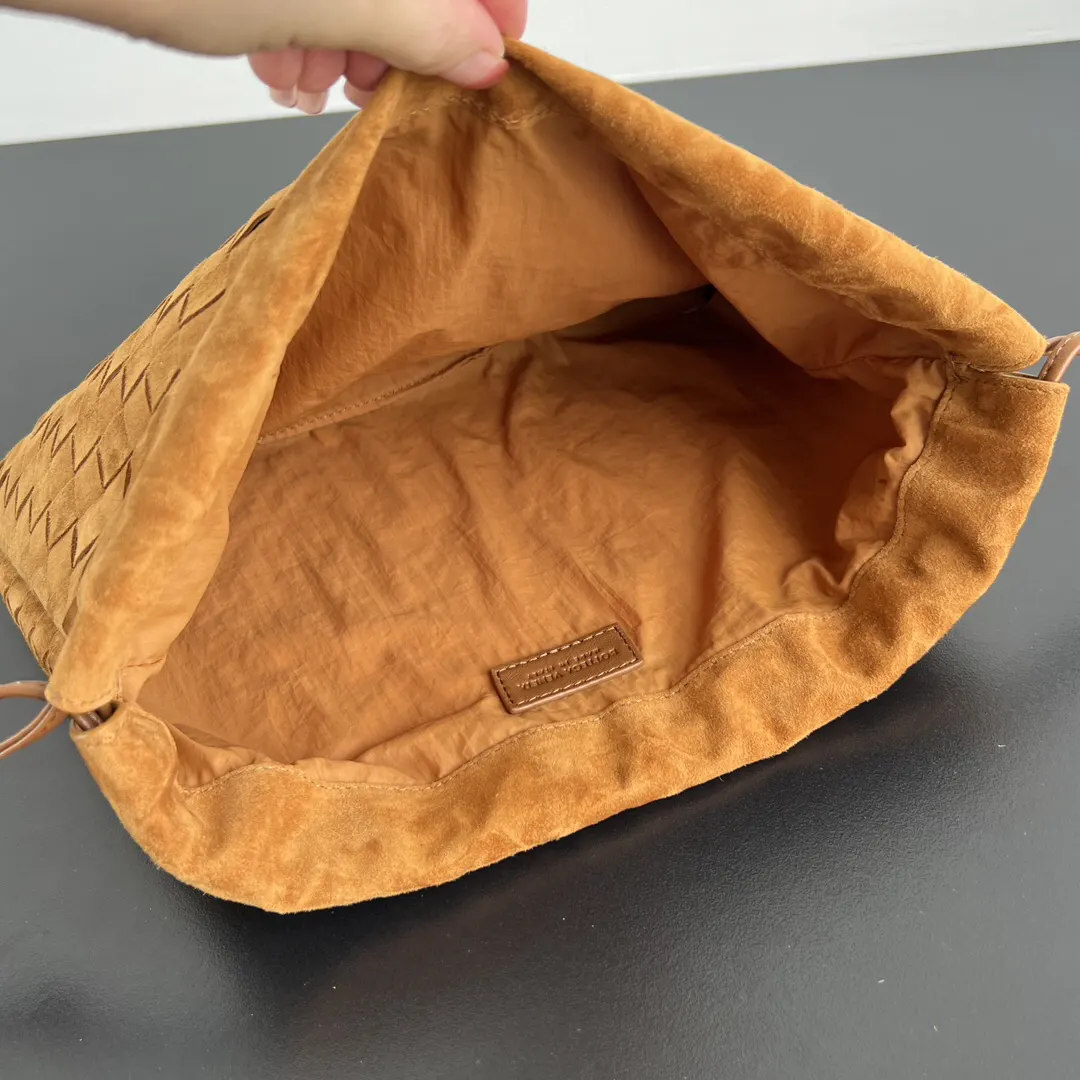 Bottega Veneta 牛皮 腋下包 復古腋下背款