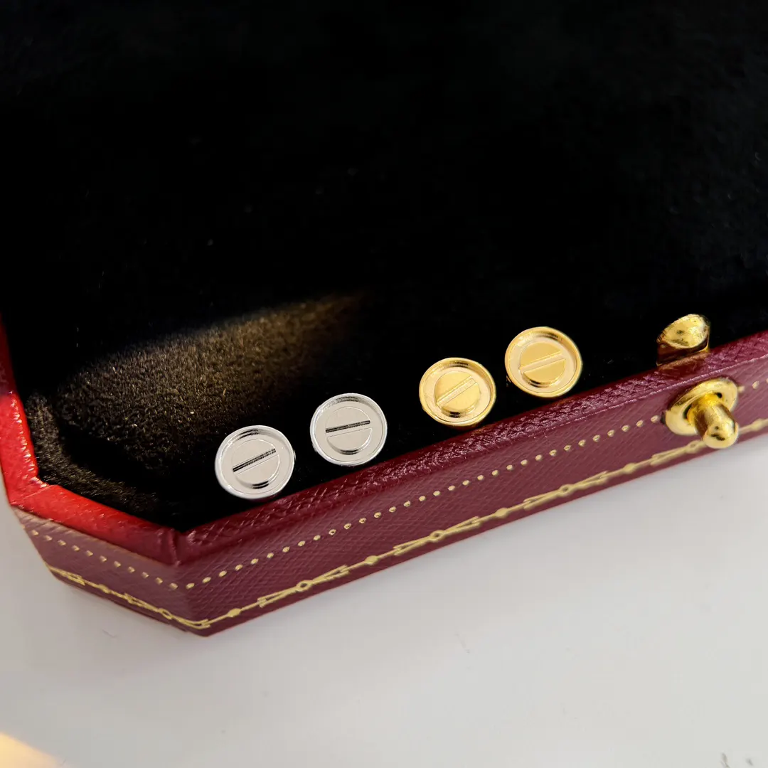 Cartier 白金 金色 耳钉 小巧点缀款