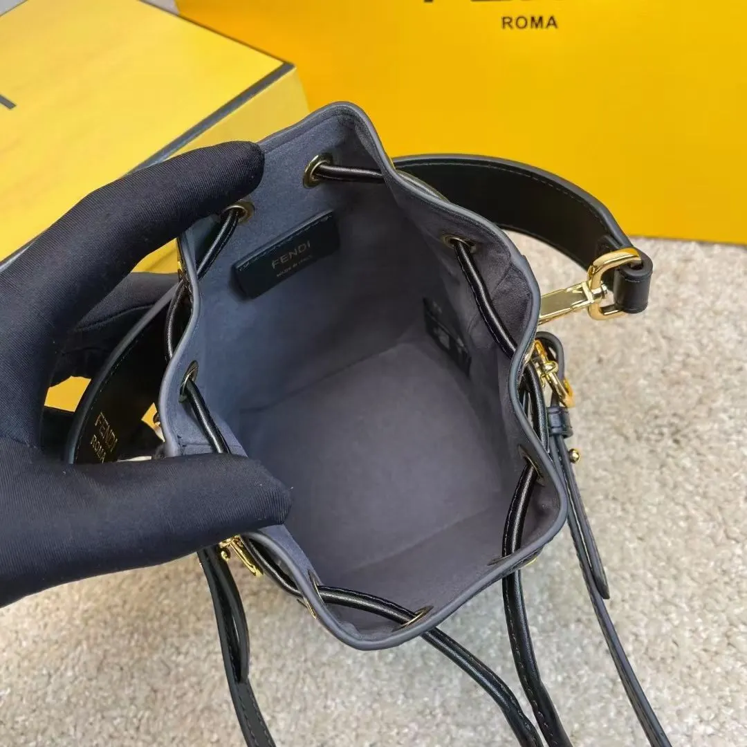 Fendi 白色 金色 小牛皮 水桶包 休闲水桶款