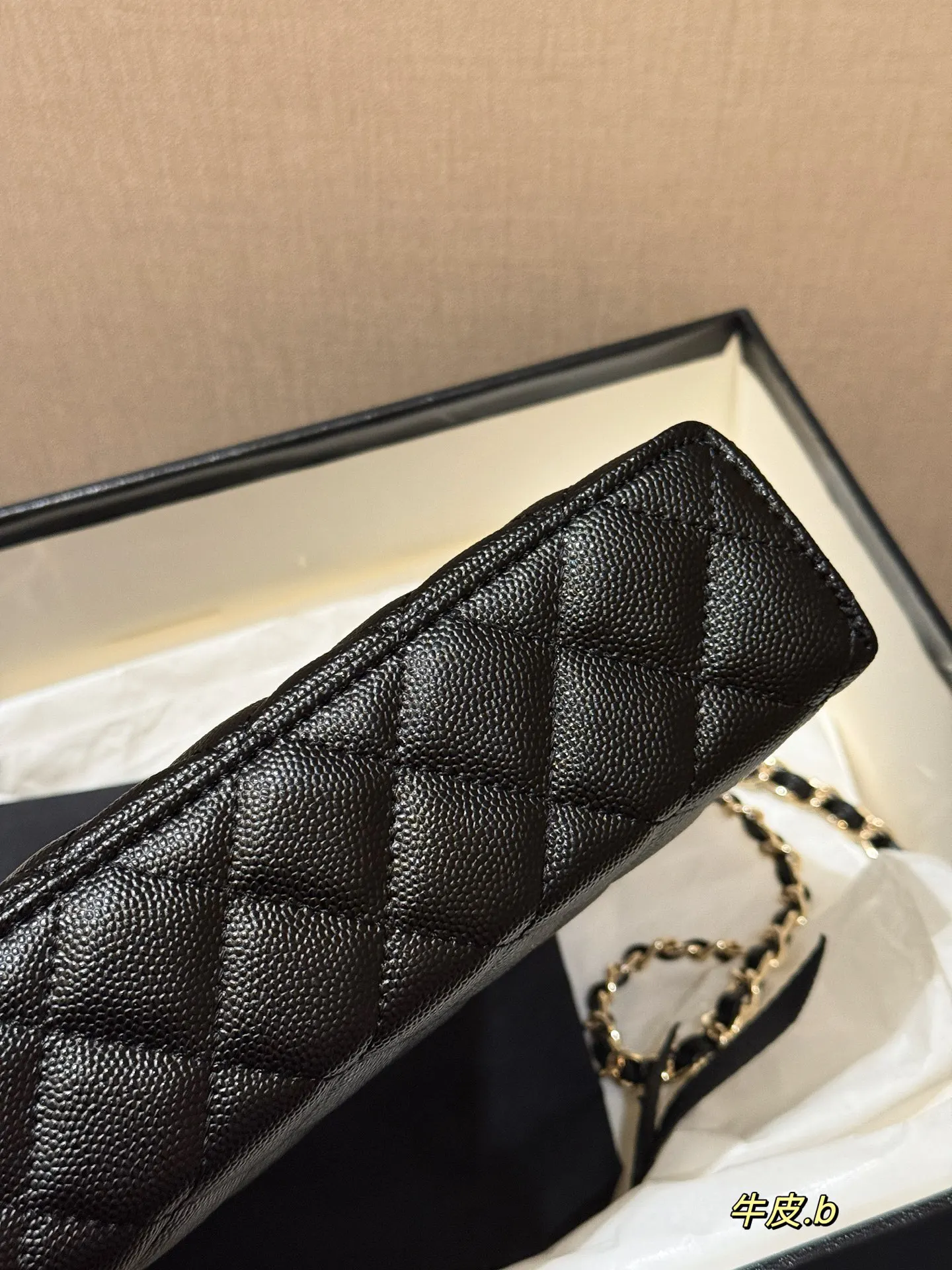Chain Bag Leather