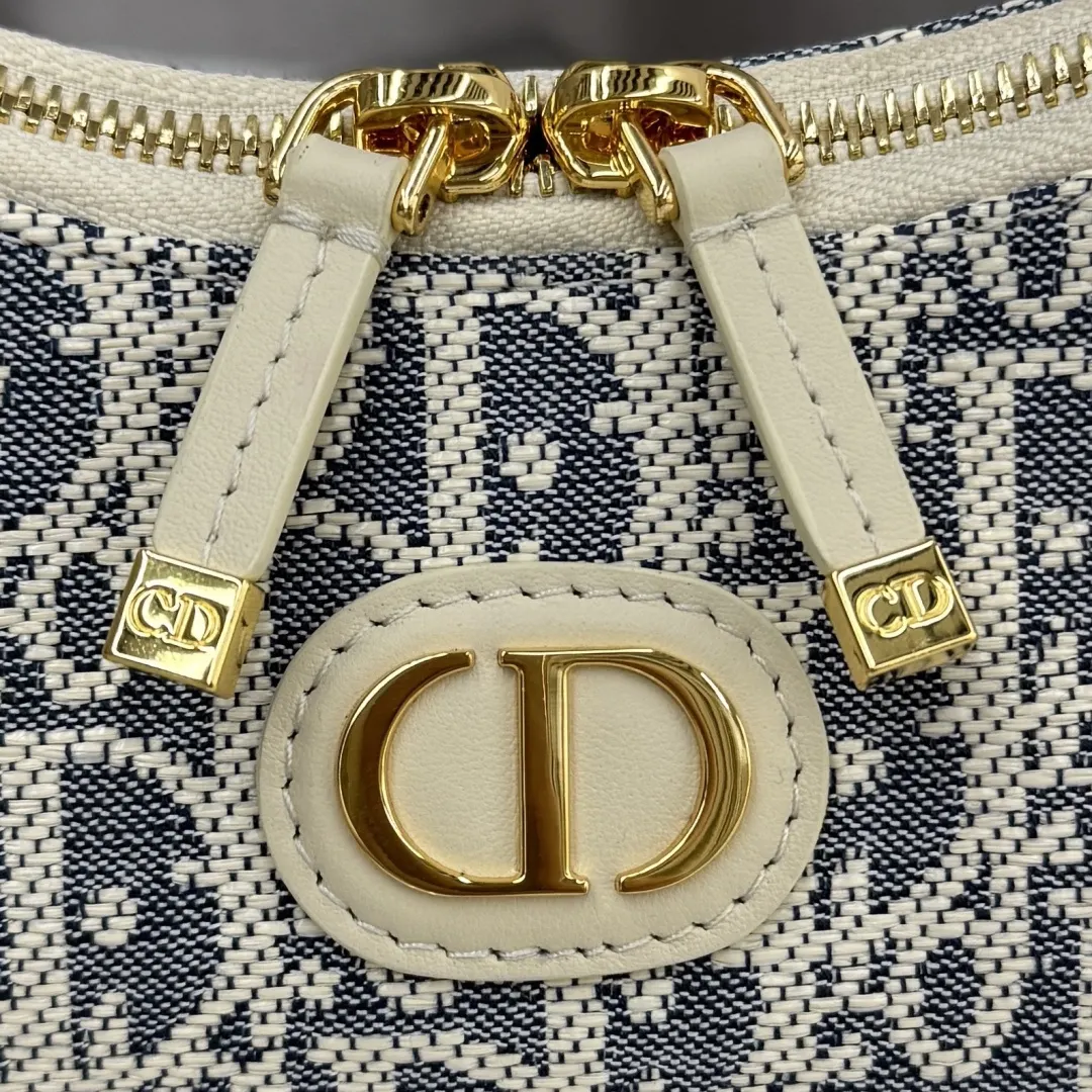 Dior 30 Montaigne Denim Crossbody Bag Image 6 Dior 30 Montaigne Denim Crossbody Bag Image 6