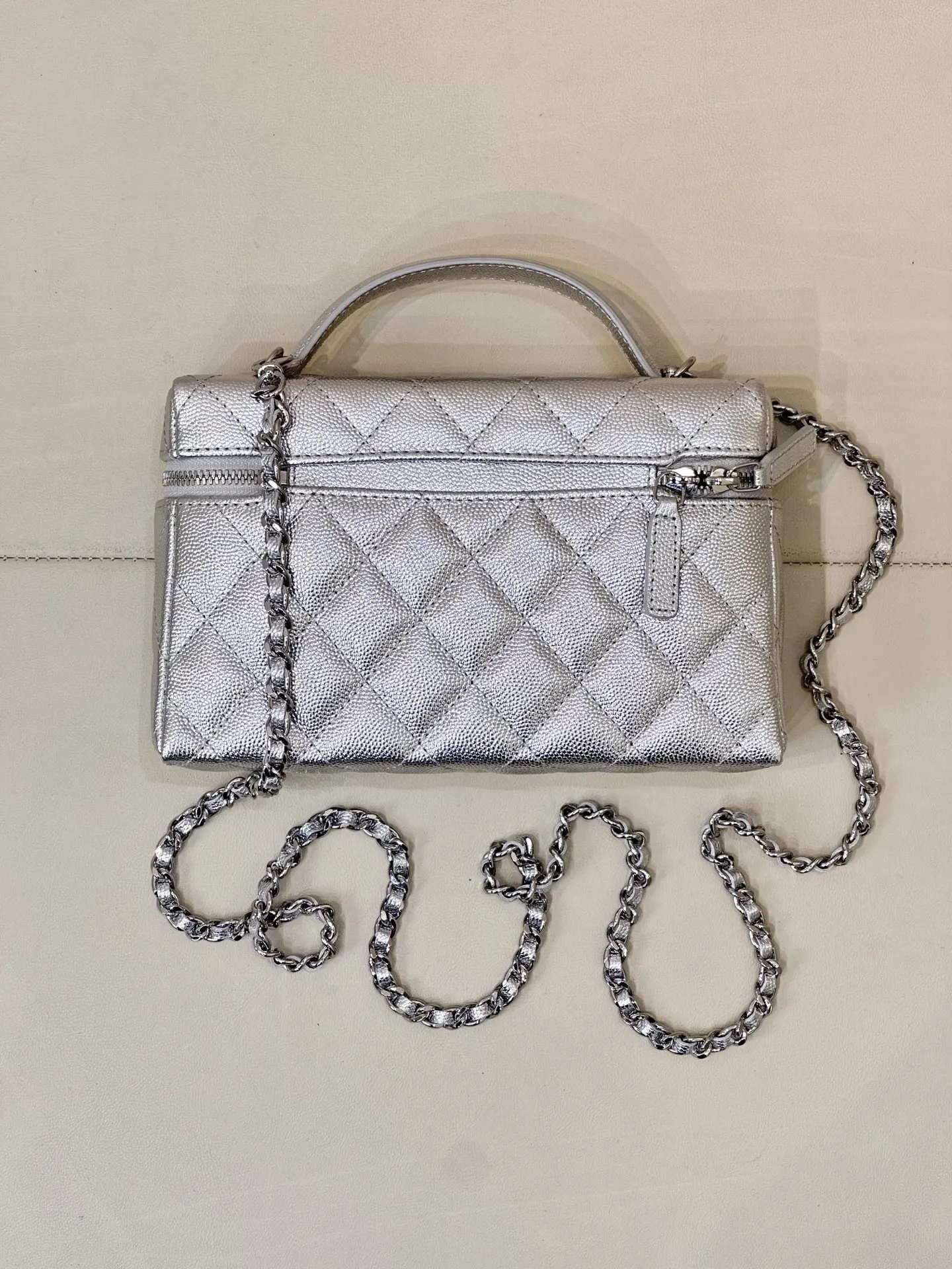 Chanel 浅蓝色小羊皮菱格链条包 金扣 复古