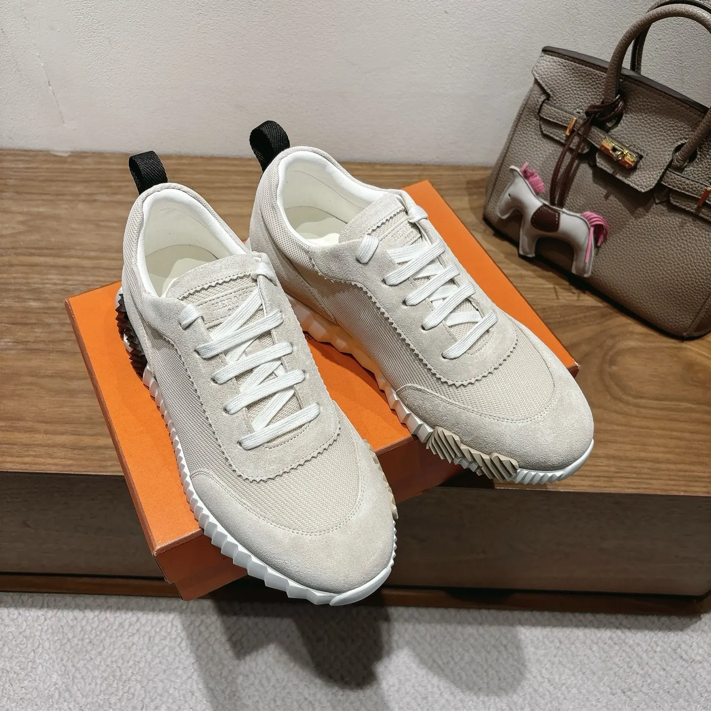 Hermès SS 运动鞋(數字4) Hermès SS 运动鞋(數字4)