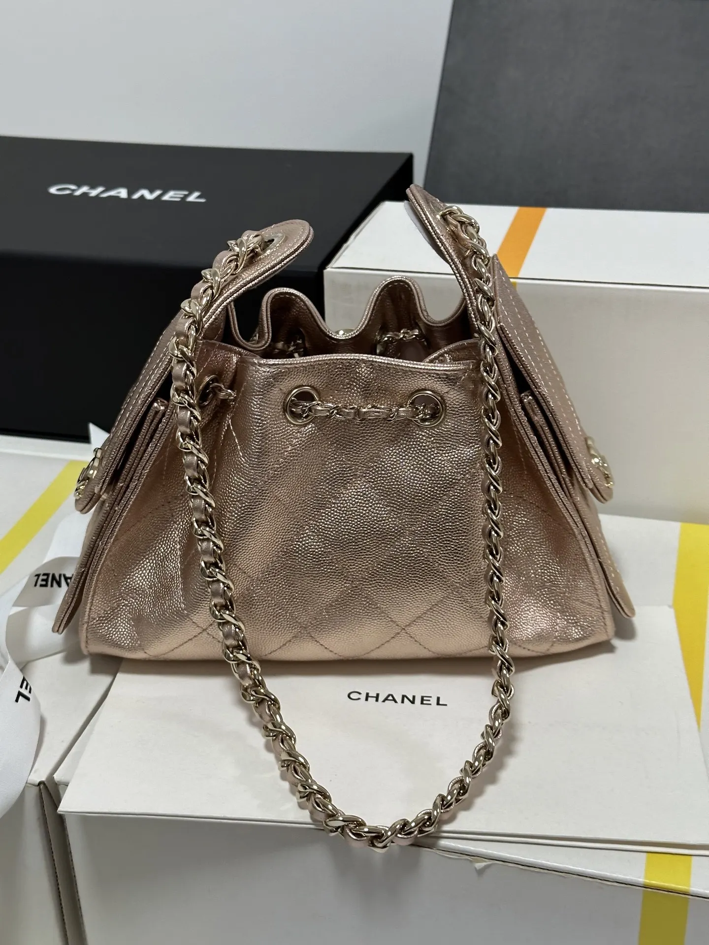 CHANEL 白色 金色 小牛皮 腋下包 復古腋下背款