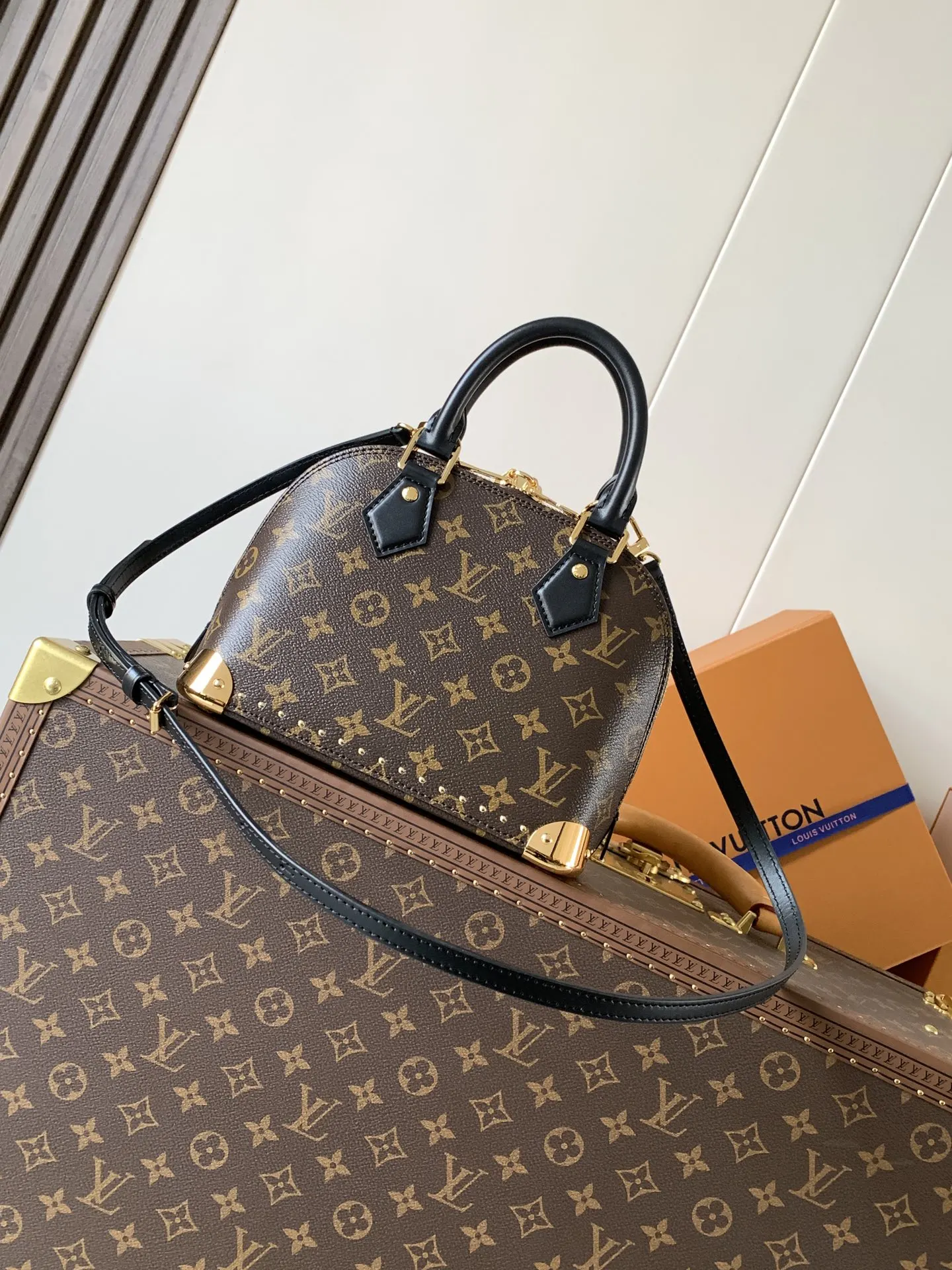 Chain Bag Leather