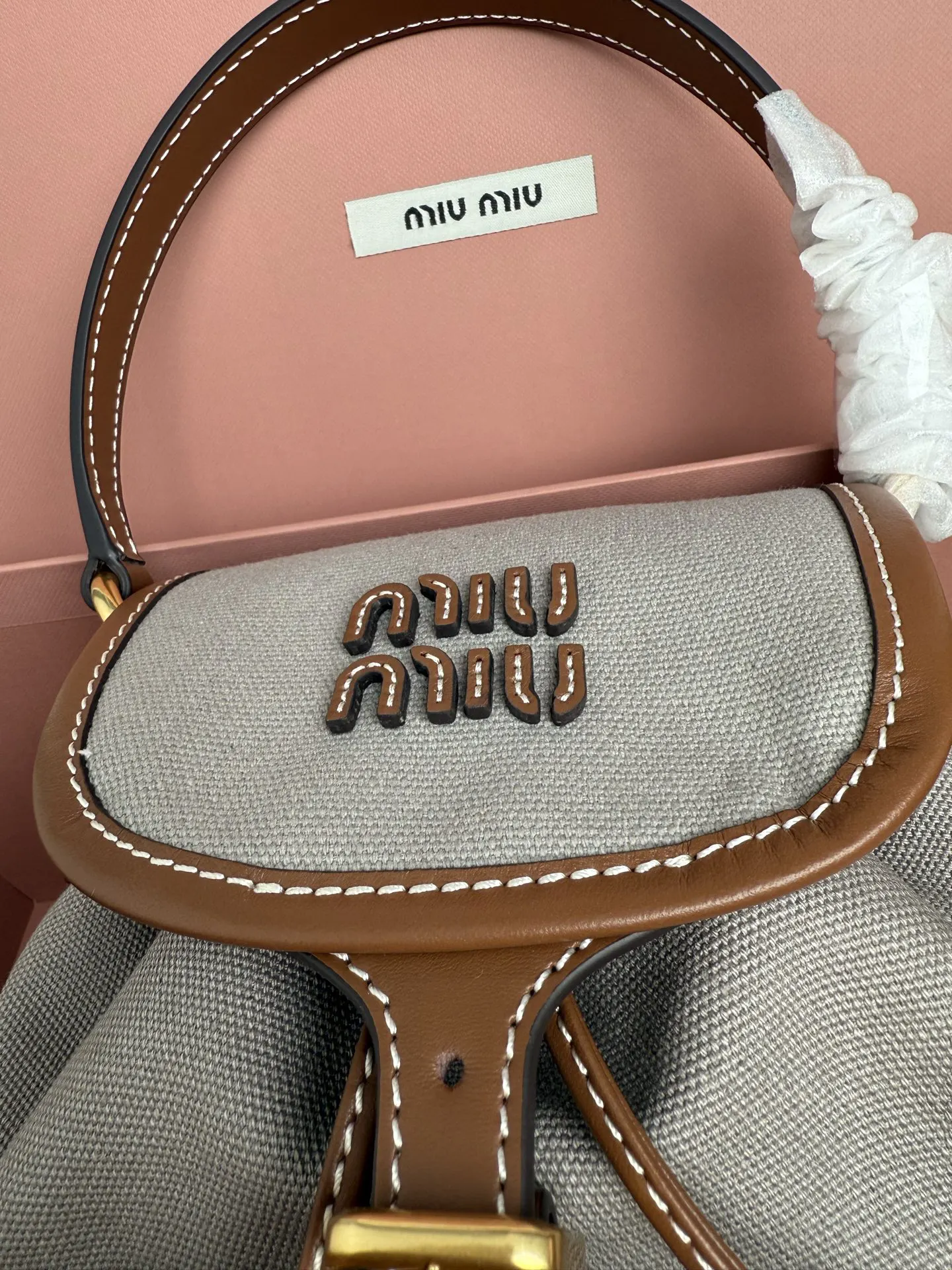 Miu 卡其 牛仔 小牛皮 双肩包 实用双肩款