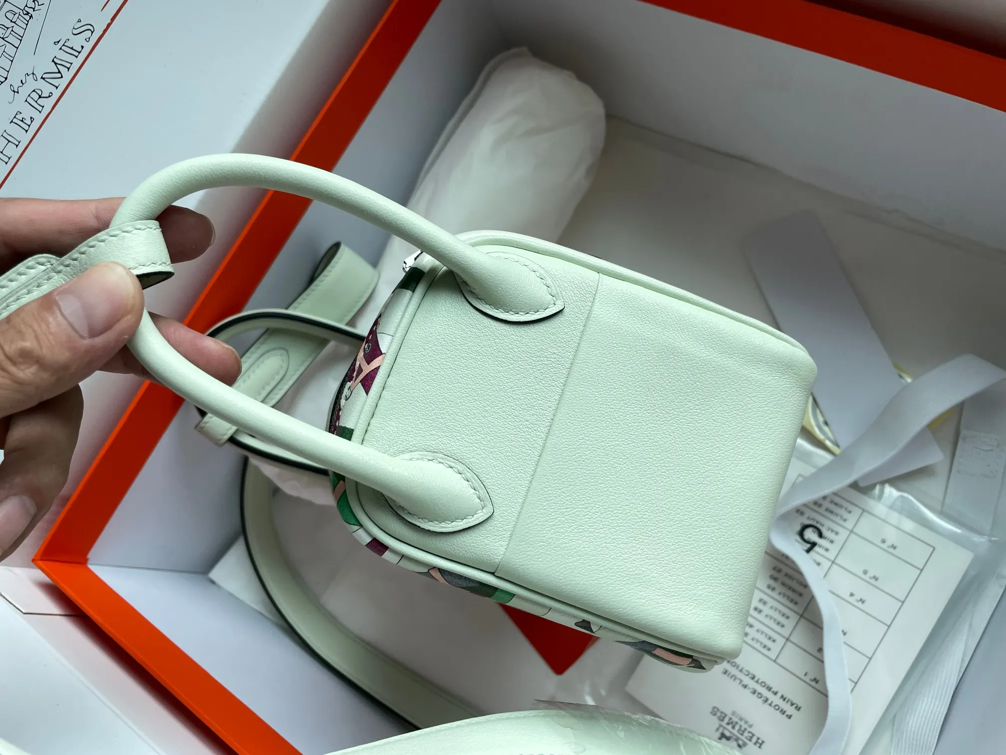 Hermès Lindy Top Handle Bag Classic