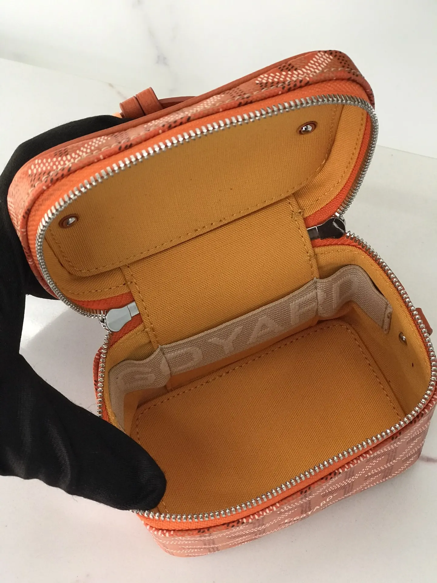Goyard 斜背包 輕便斜挎款