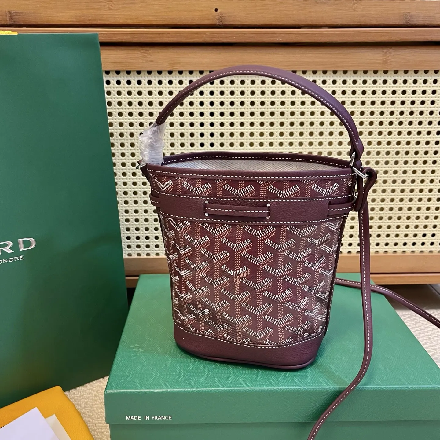 Goyard 皮革 轻盈小巧去始终保持标志性水桶百搭造型 水桶包 休閒水桶款