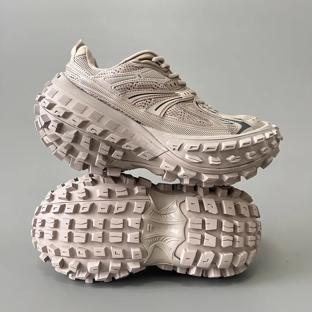 Balenciaga 棕色 运动鞋