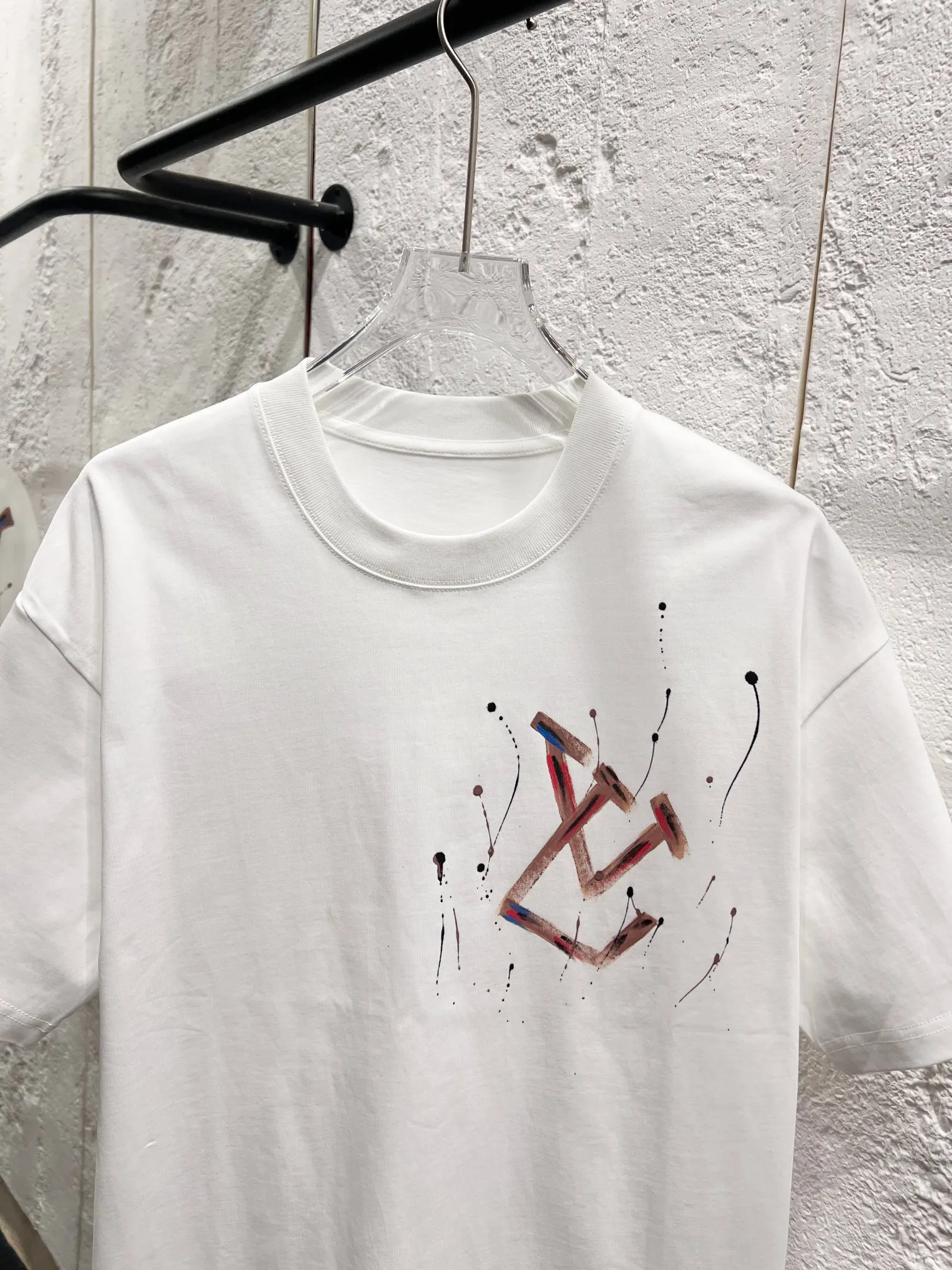 LV short sleeve T-shirt T-shirt Image 3 LV short sleeve T-shirt T-shirt Image 3