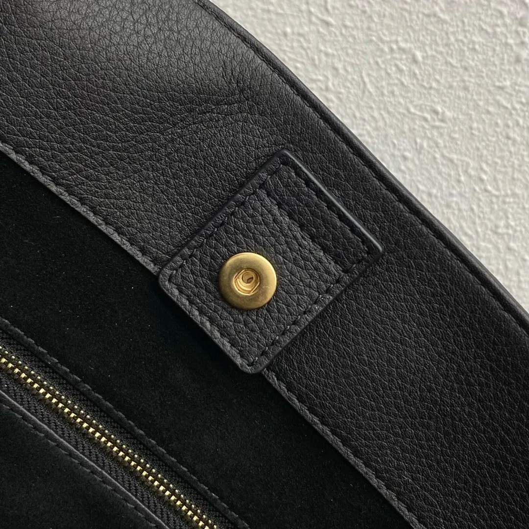 Celine 黑色 牛皮 托特包 大容量托特款(數字9) Celine 黑色 牛皮 托特包 大容量托特款(數字9)