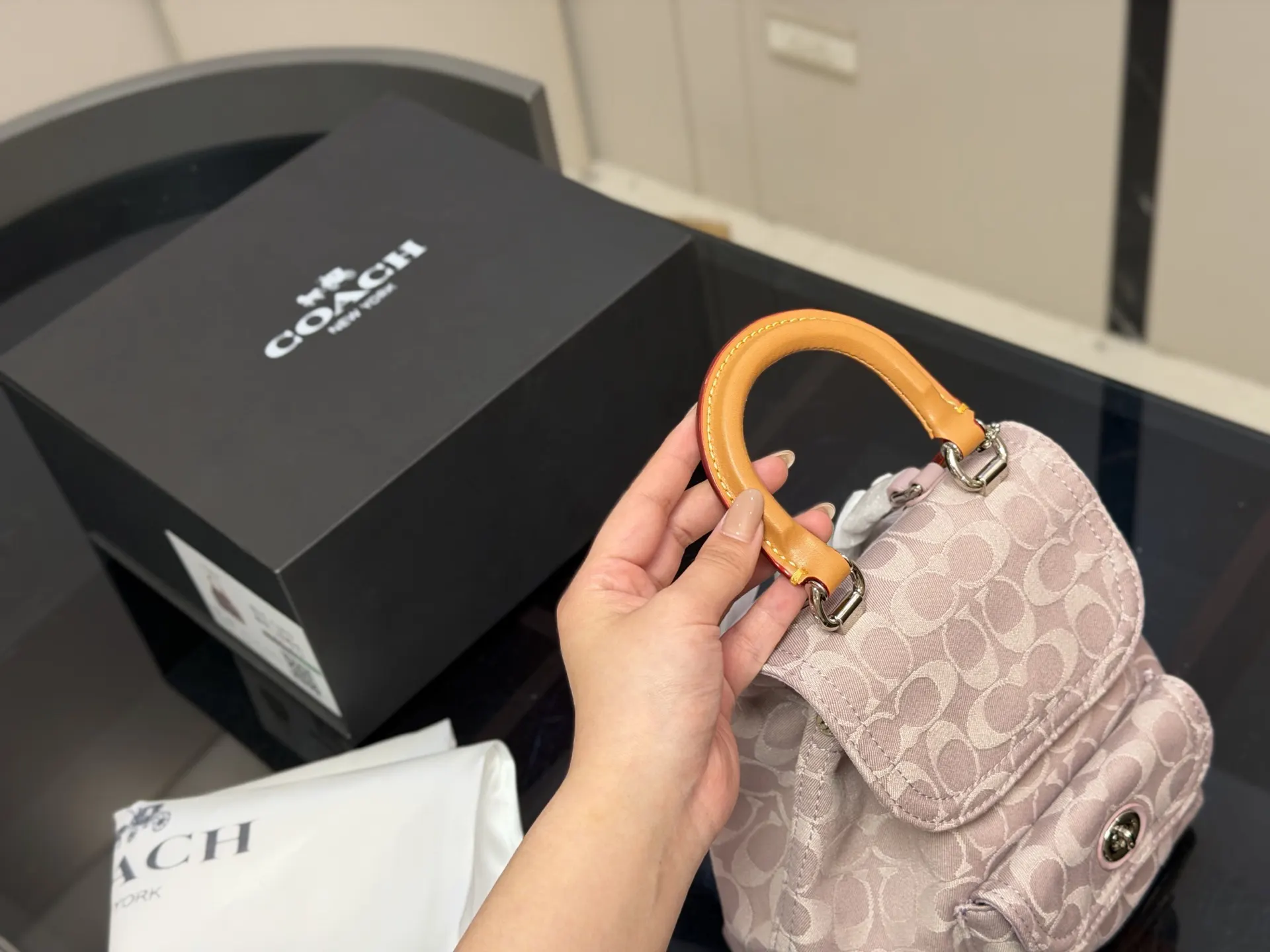 Coach 牛仔 盒 牛仔香布蕾雙肩包好美 实用雙肩款