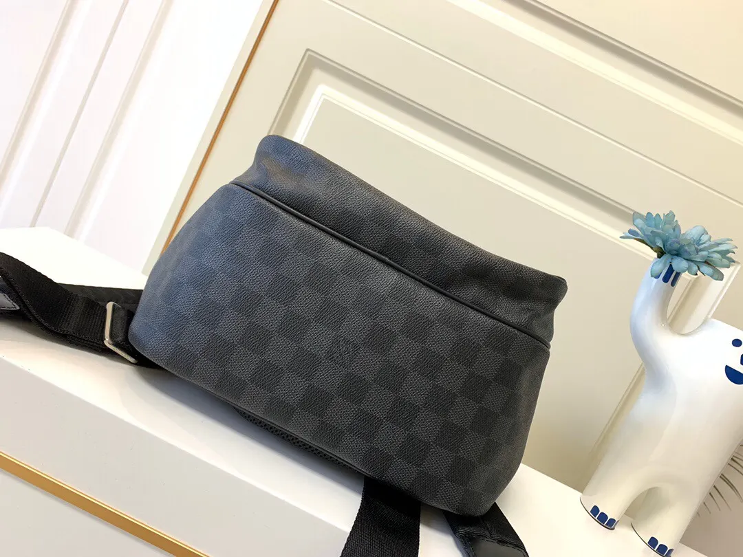 LV 黑色压纹手机包 轻便斜挎款｜ORBUYBAG 岚奢包高端时尚精品