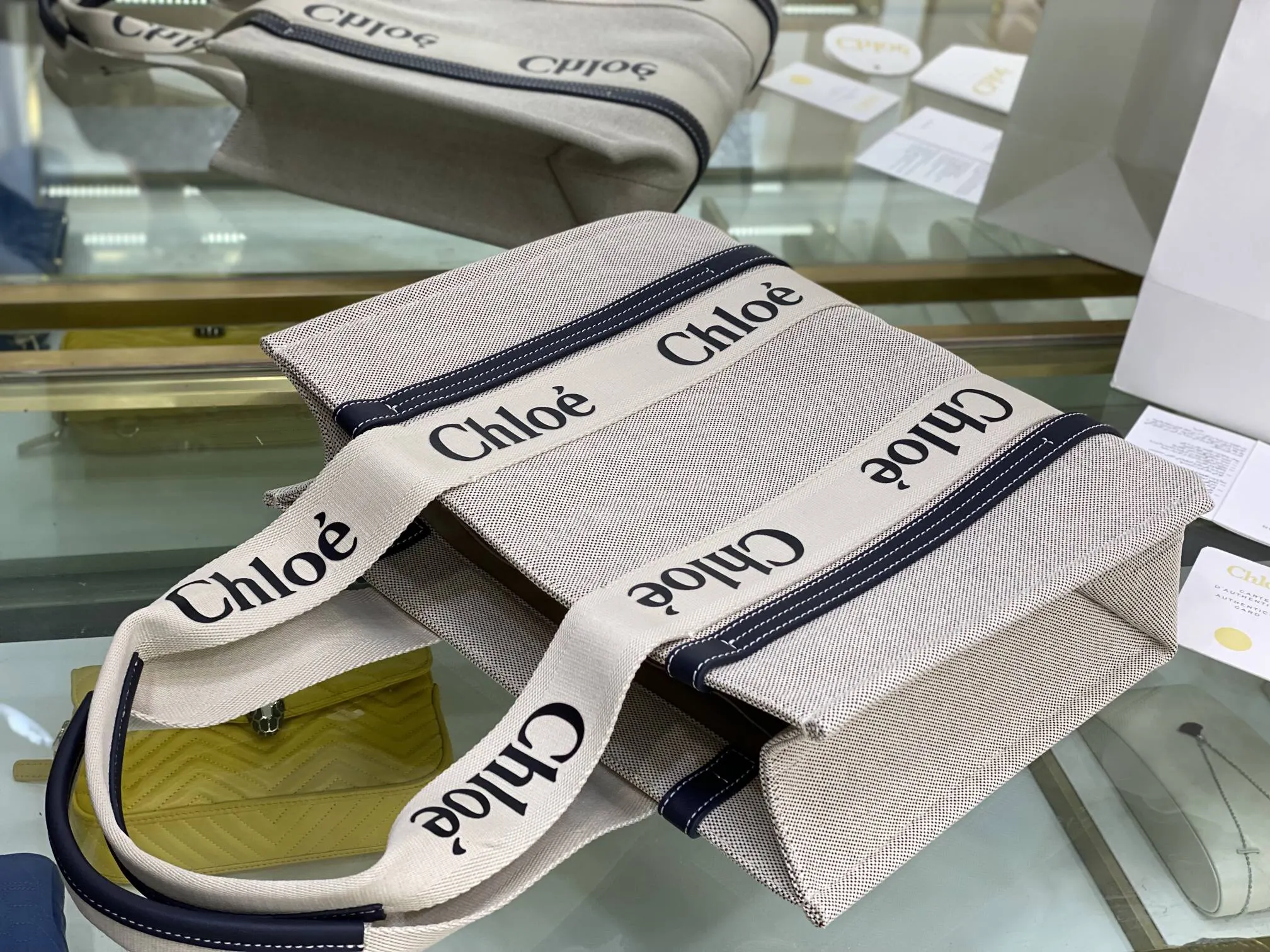 帆布 图片为中号 Chloe Woody Tote Bag 托特包 大容量托特款