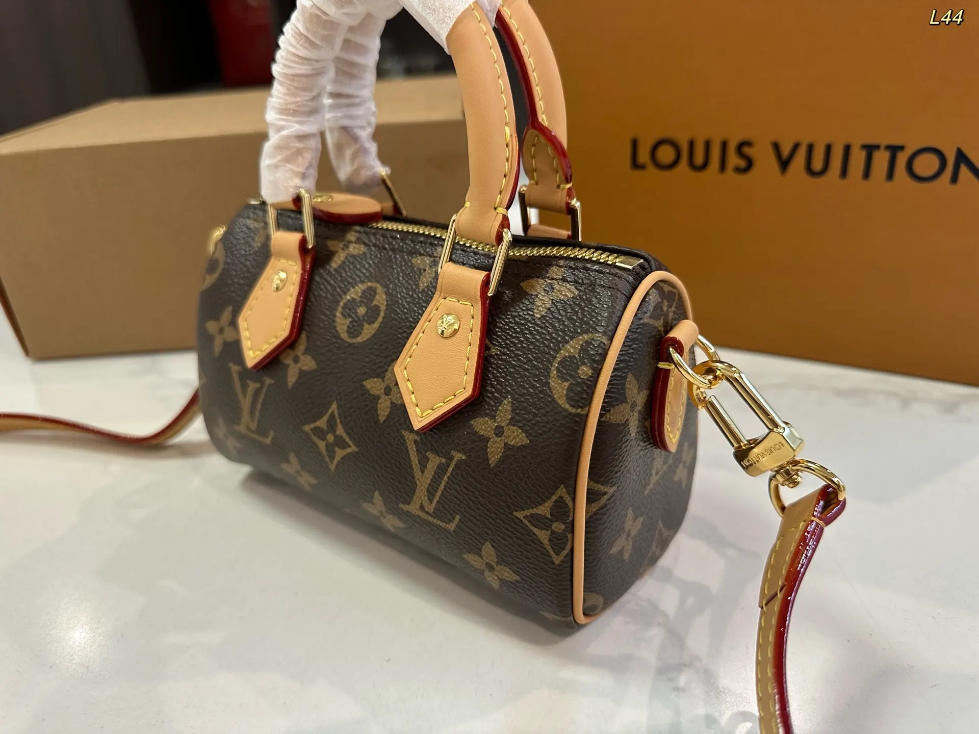 Louis Vuitton Crossbody Bag Lightweight