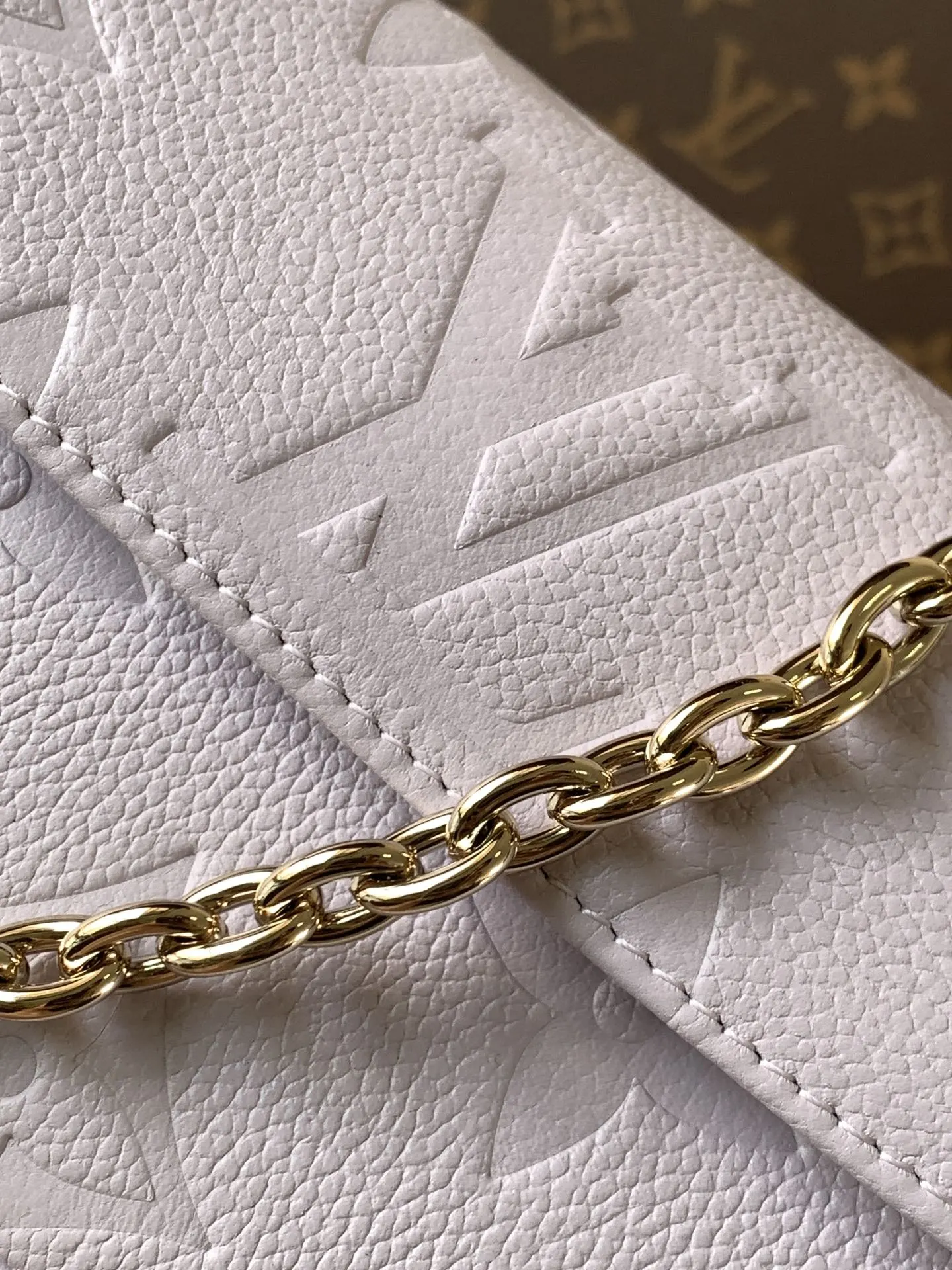 Chain Bag Leather