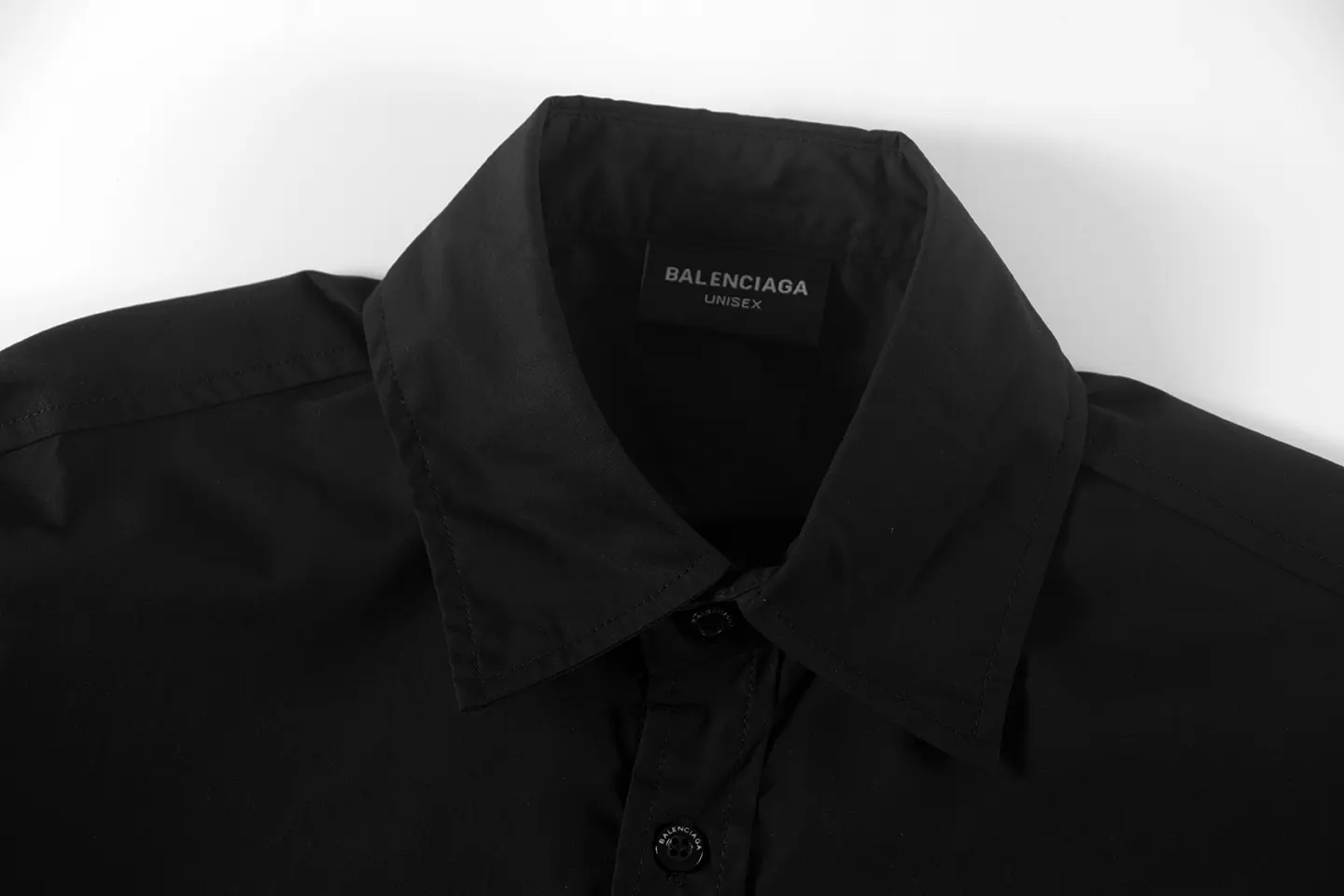 Balenciaga 黑色 Logo 長袖T恤(數字5) Balenciaga 黑色 Logo 長袖T恤(數字5)
