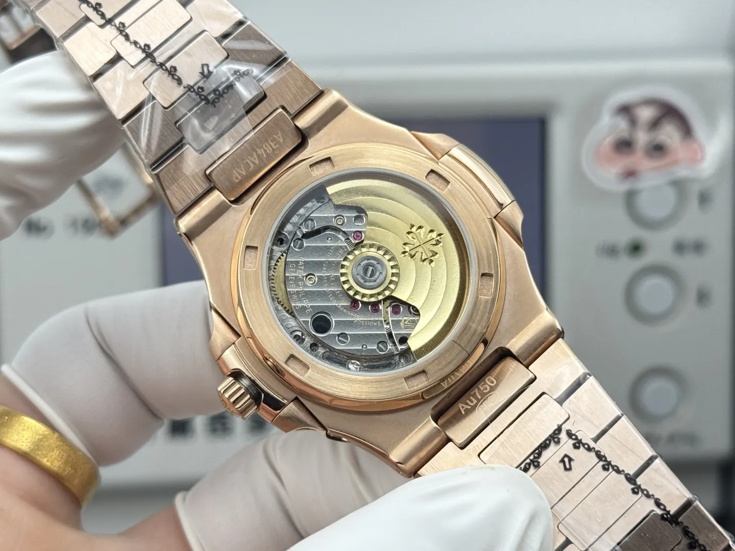 Watch Classic Image 9 Watch Classic Image 9