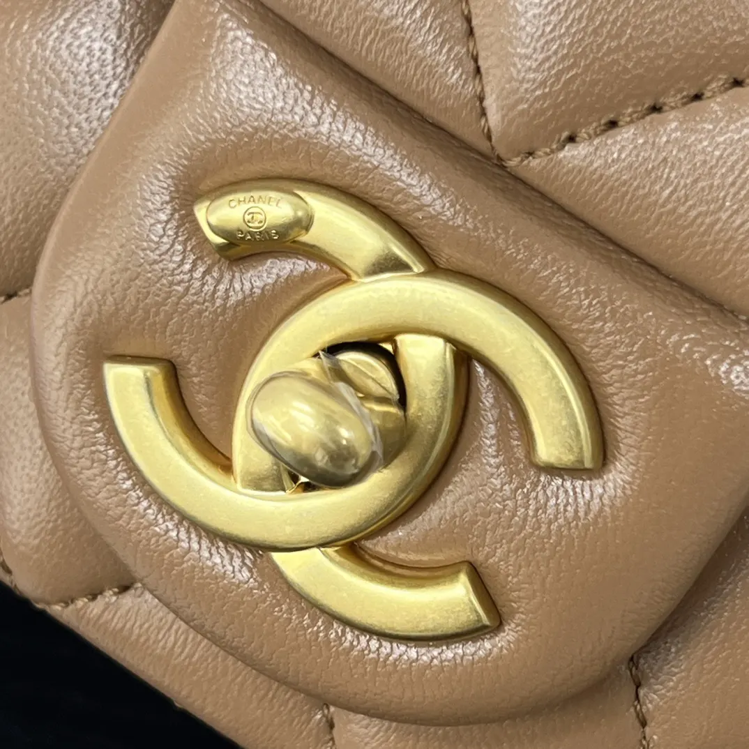 Chanel Lambskin Flap Chain Bag One Shoulder Cross Image 6 Chanel Lambskin Flap Chain Bag One Shoulder Cross Image 6
