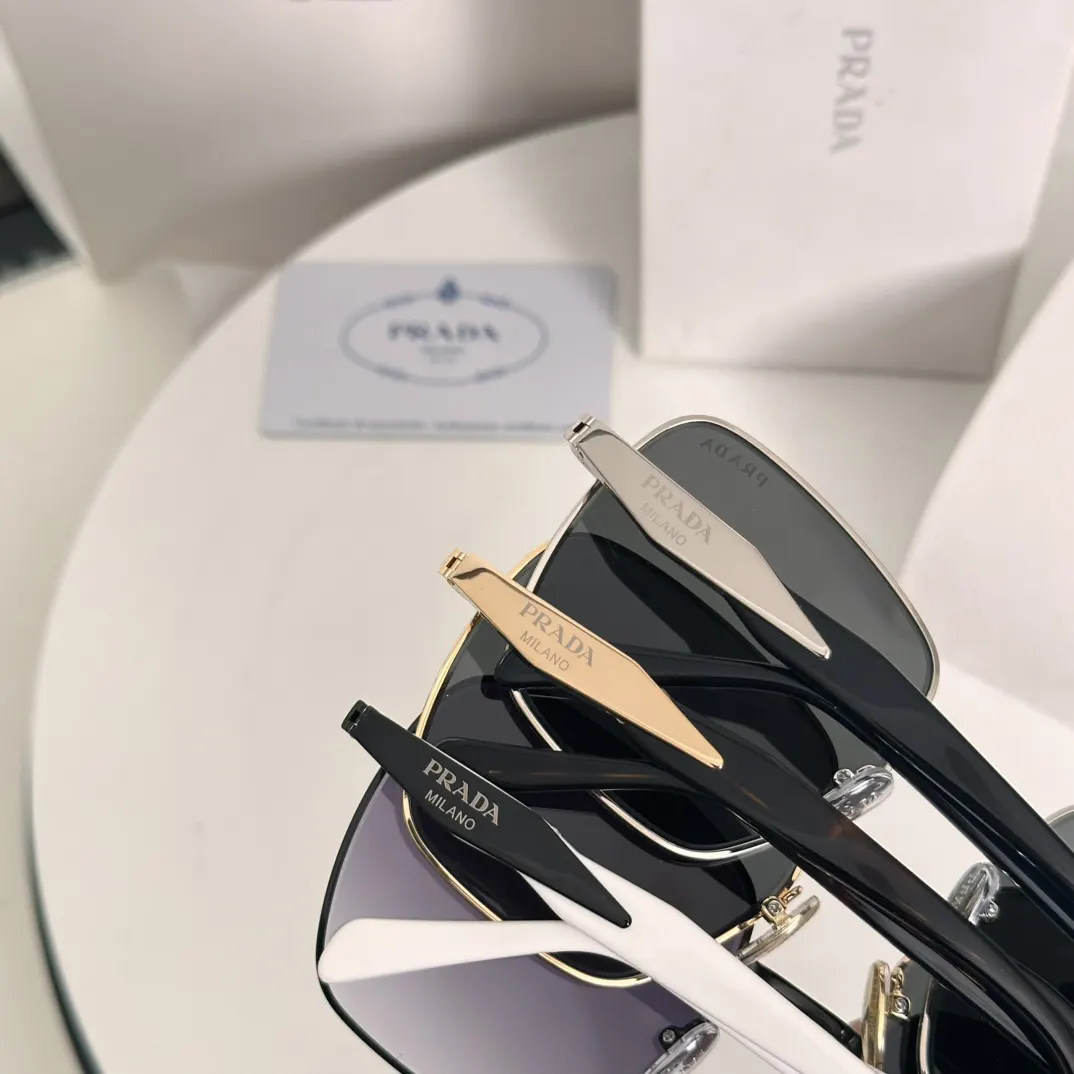 Prada PR 64ZS 太阳镜