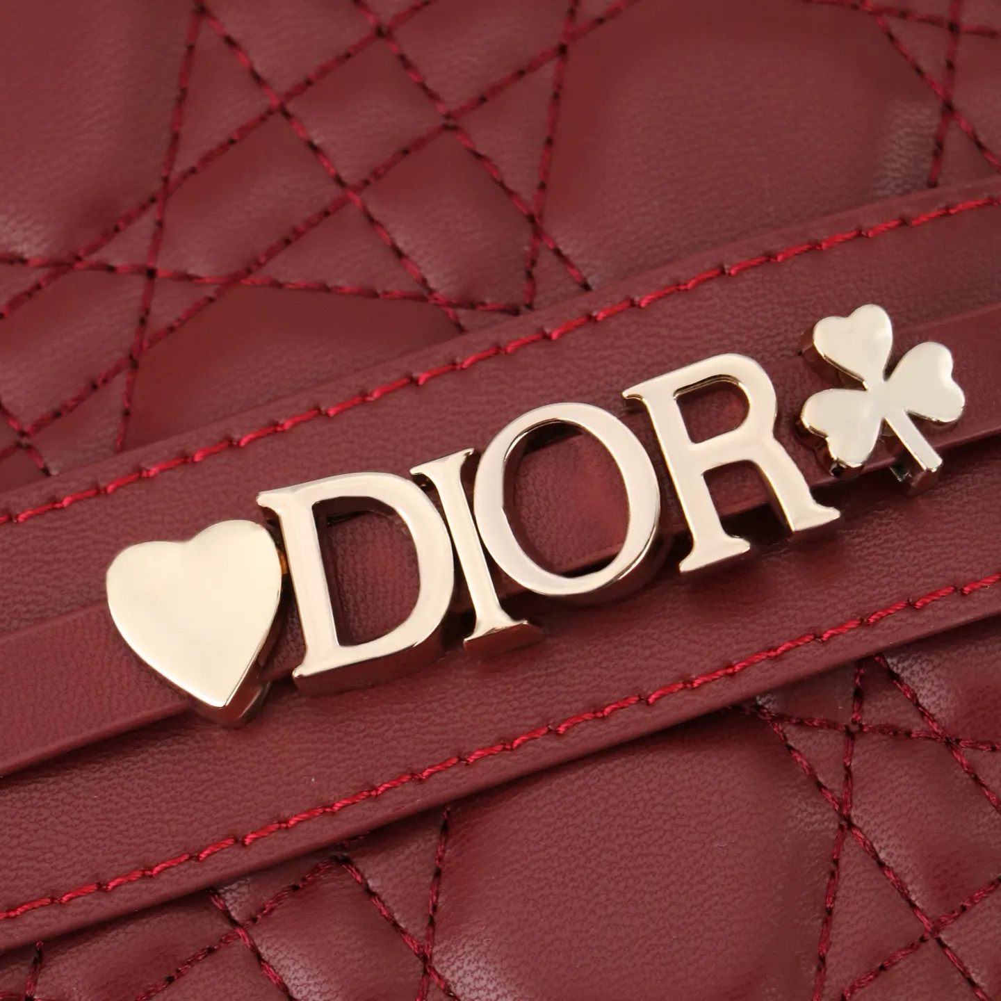 Dior Lady Dior Lady 酒红色藤格纹手提斜挎包 漆皮